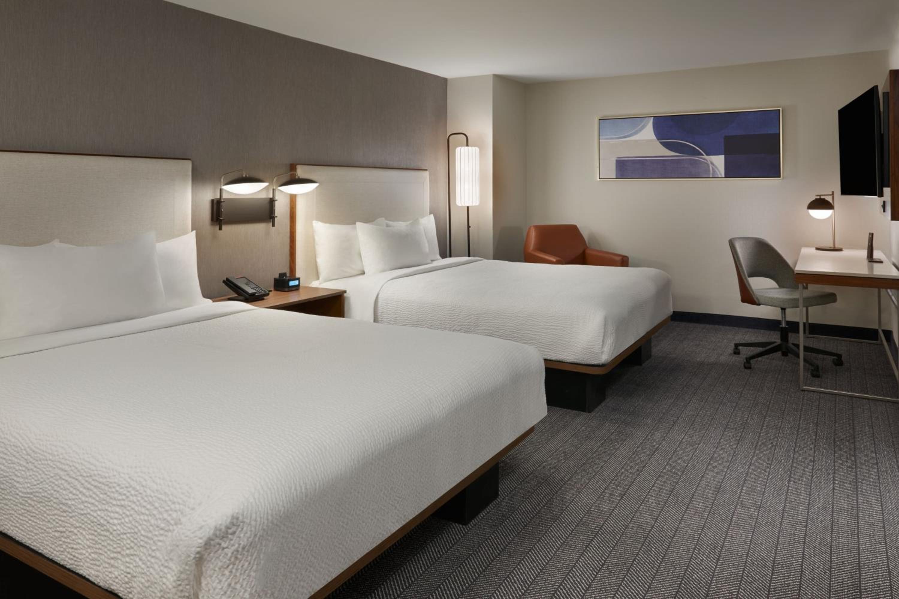 Queen Room with Two Queen Beds and Bathtub - Mobility Access/Hearing Accessible