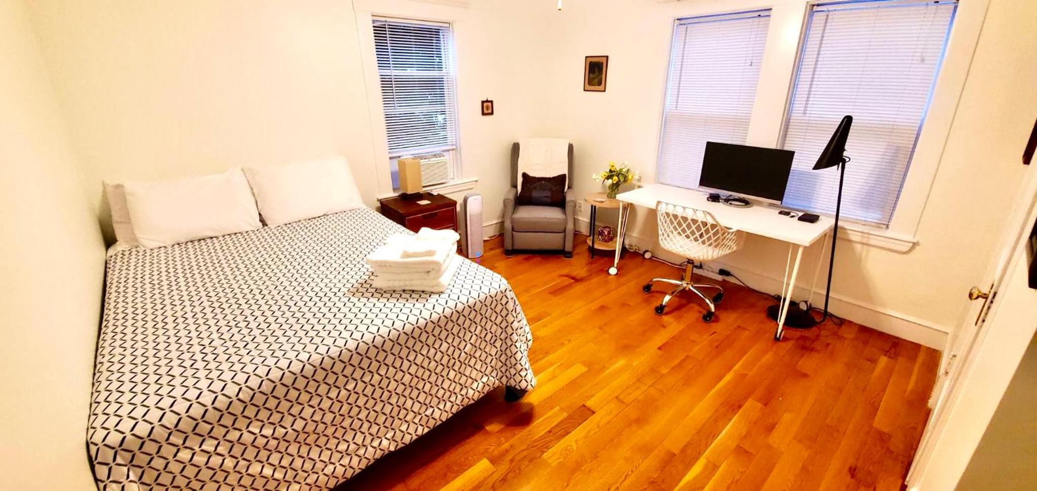 Three-Bedroom Apartment photo 1