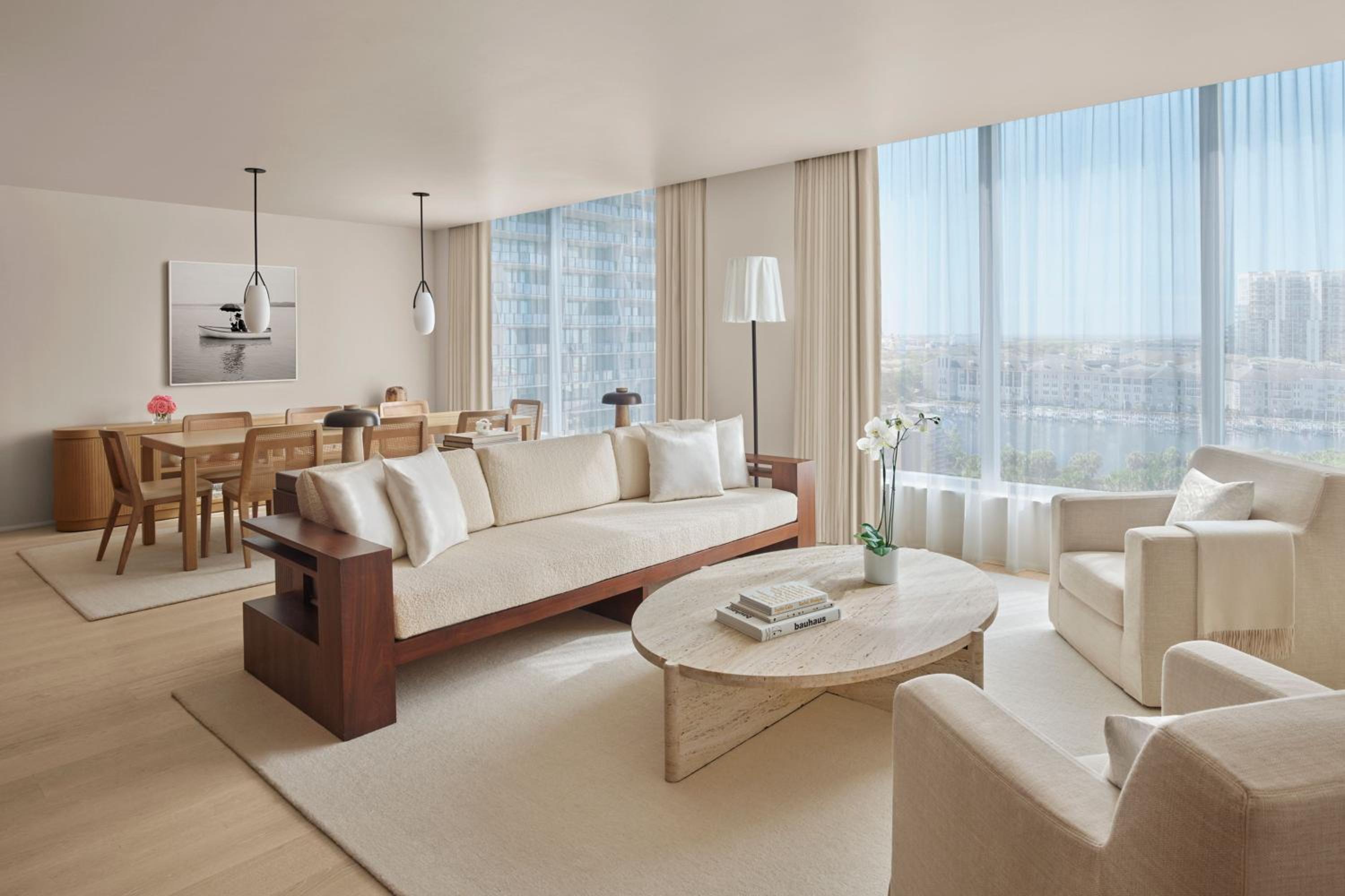 Bay Suite