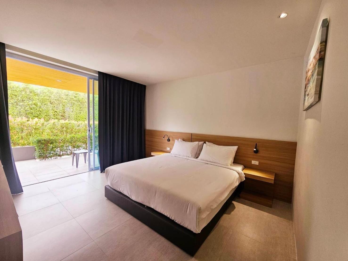 Standard King Room - Photo 4