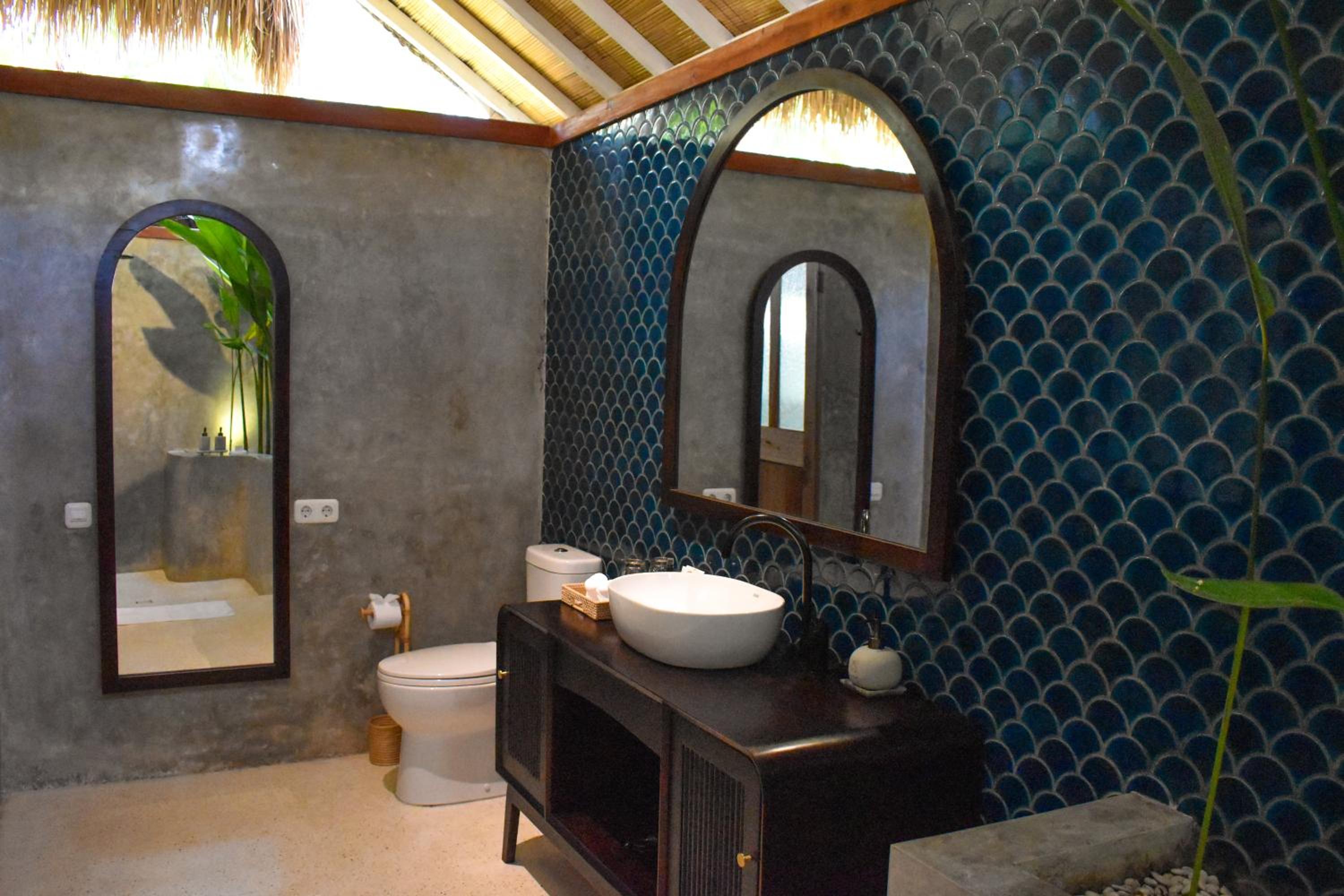Villa With Private Pool - Photo 19