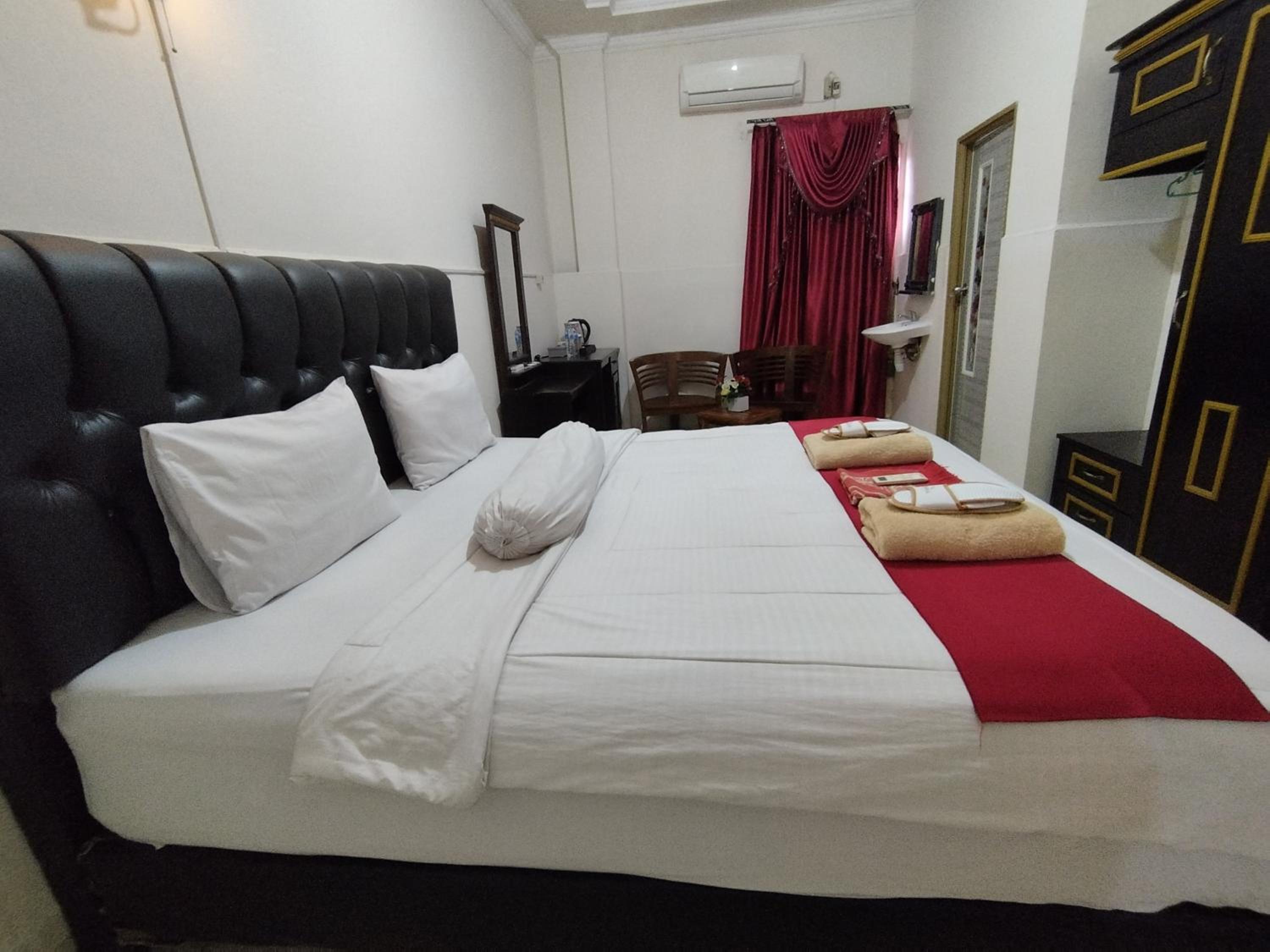 Budget Double Room photo 2