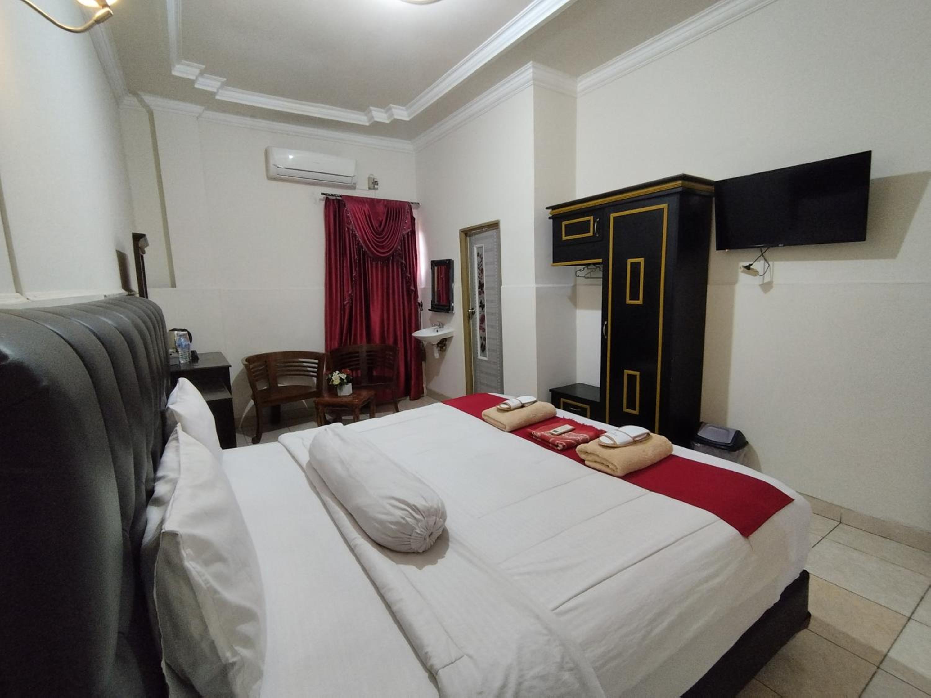 Budget Double Room photo 3