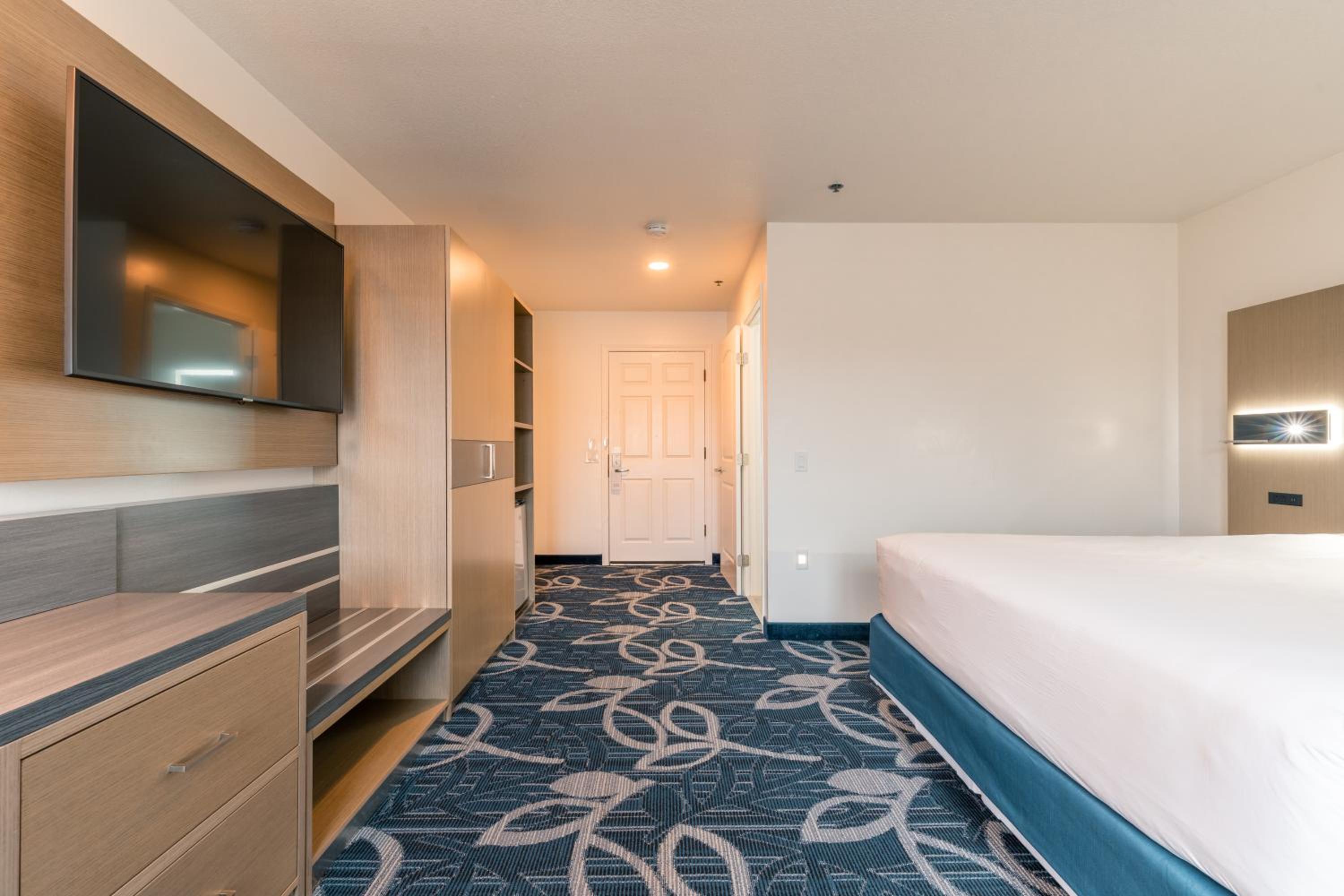 King Room with Mobility/Hearing Impaired Access - Non-Smoking - Photo 2