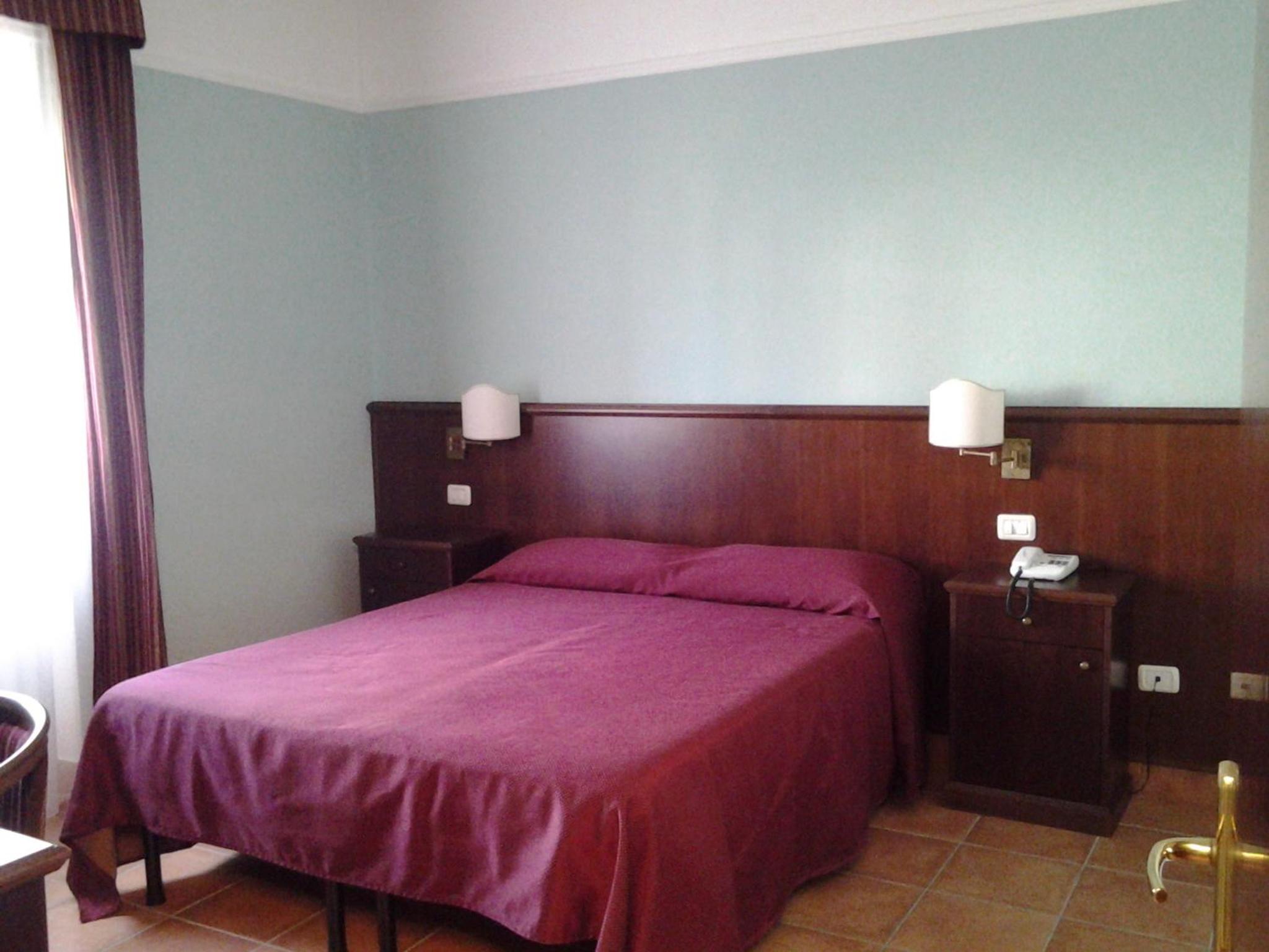 Double Room - Photo 2