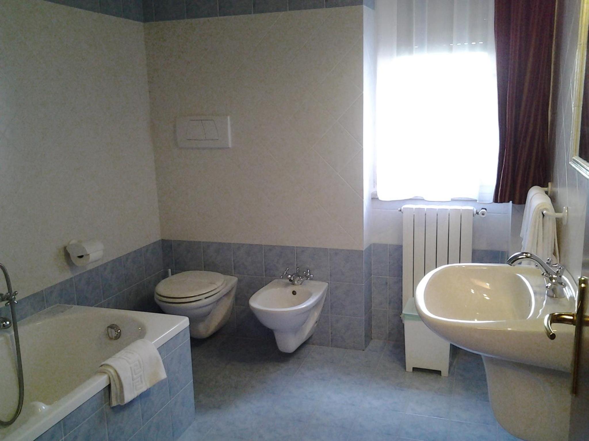 Double Room - Photo 3