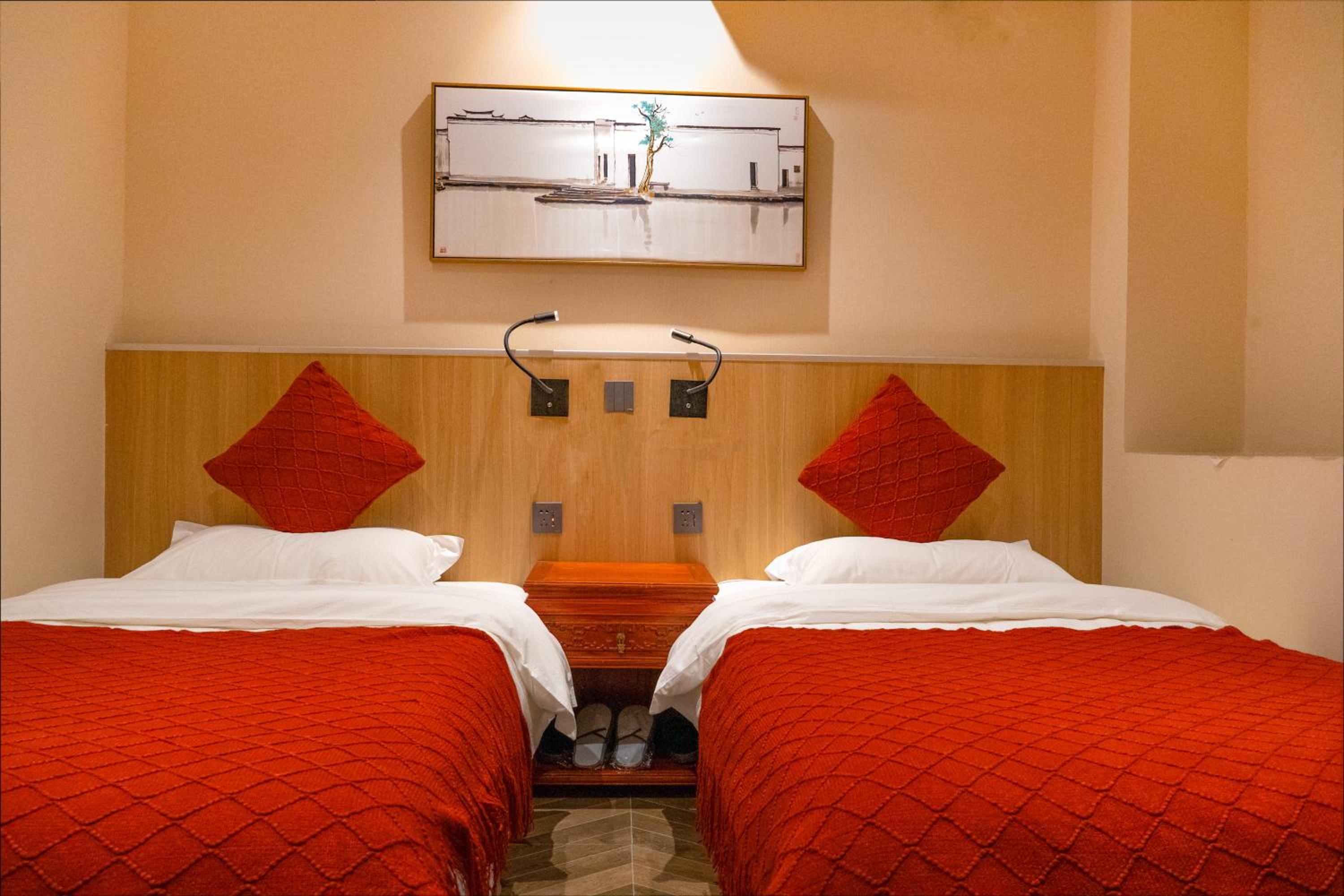 Deluxe Twin Room