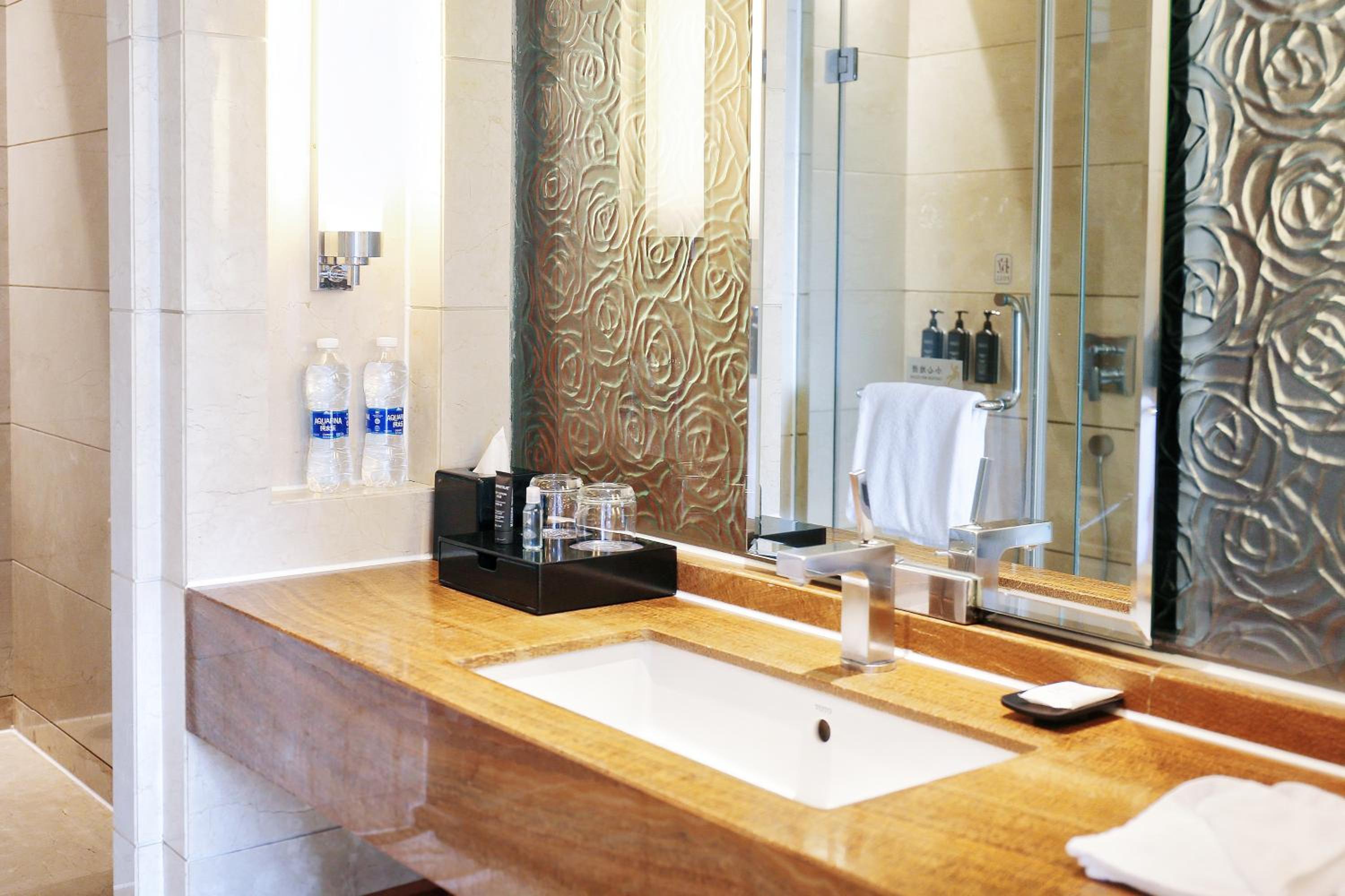 Executive Twin, Executive level, Guest room, City view, photo 6