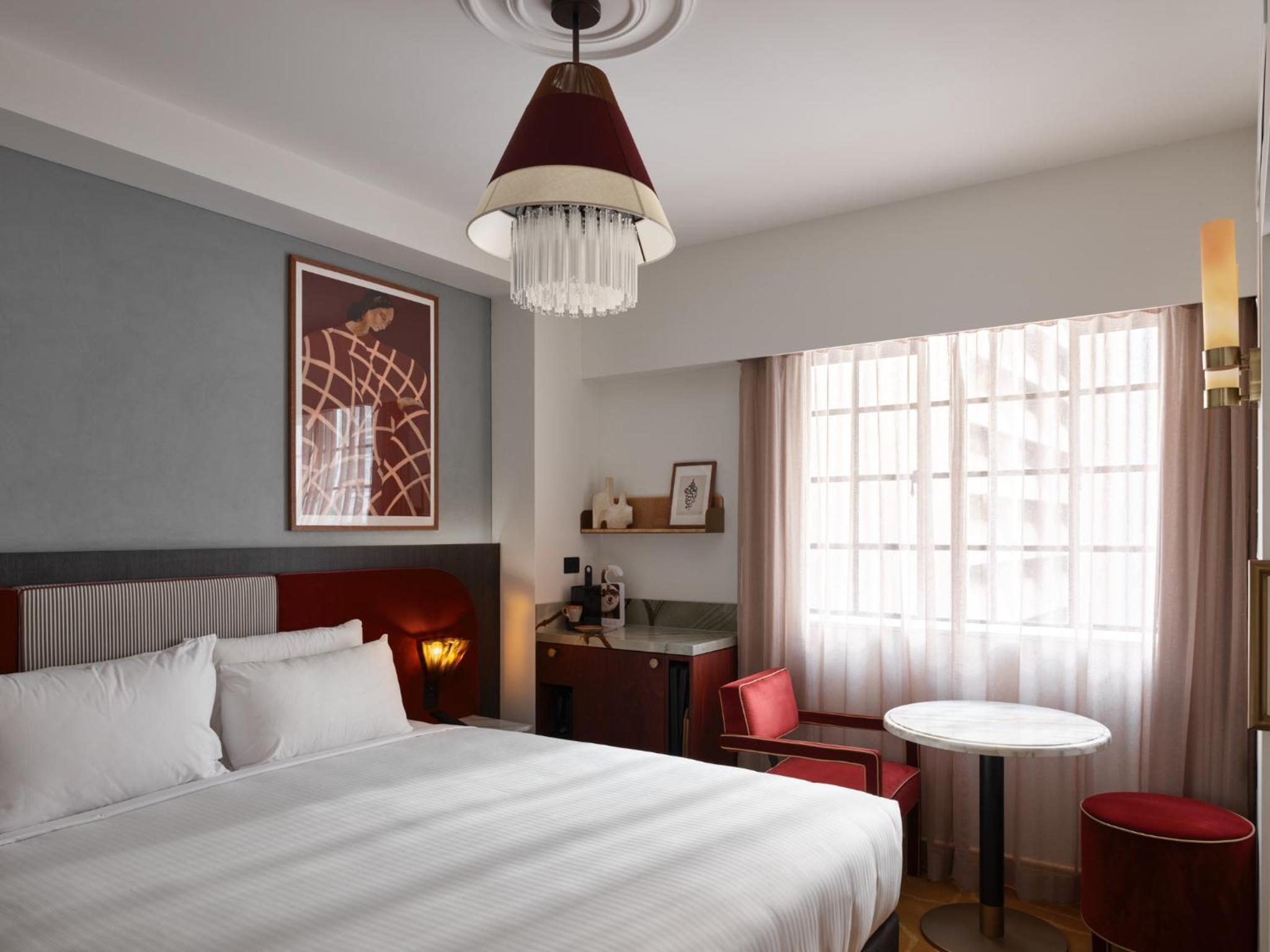 Morris King Room