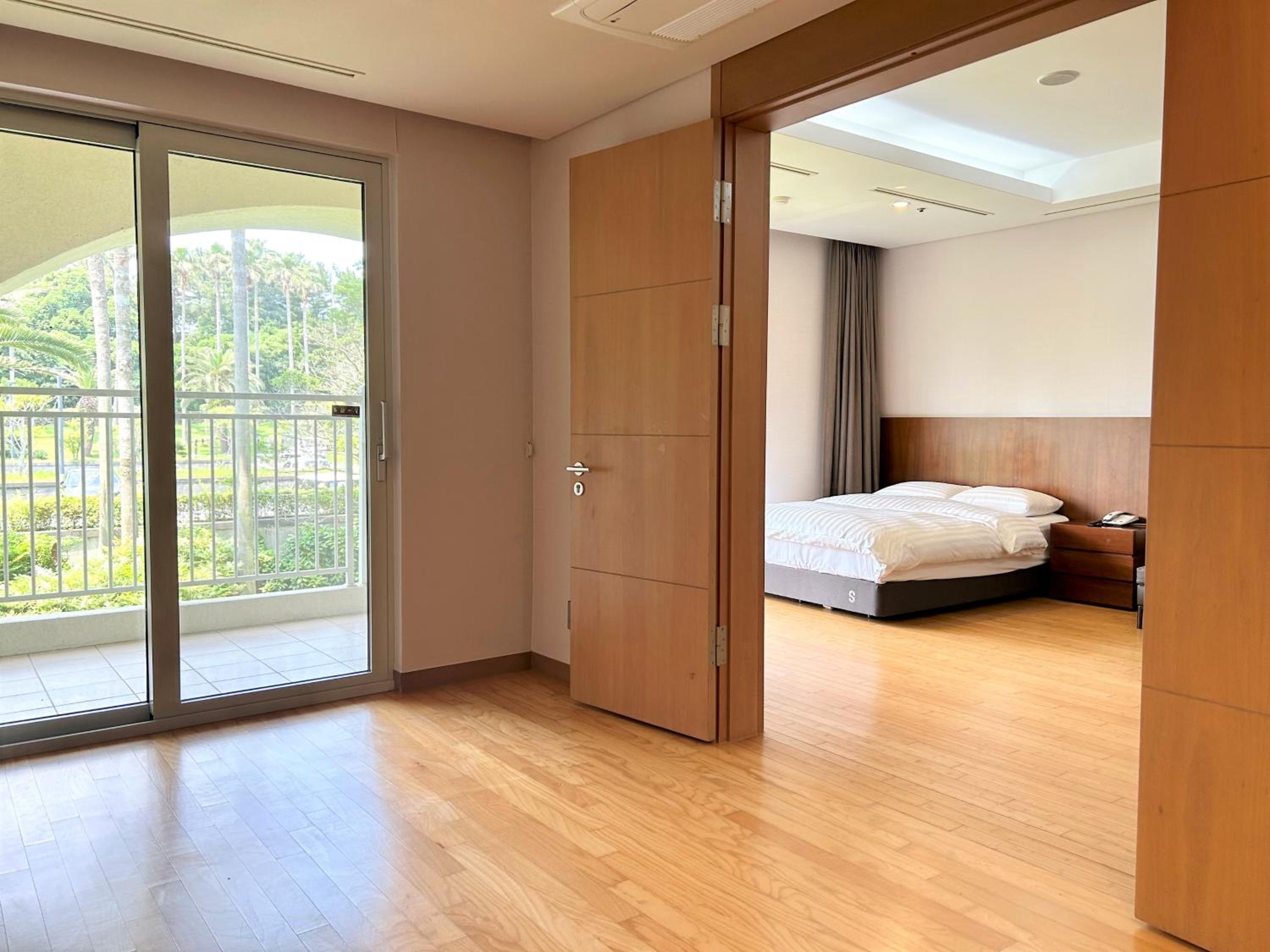 [Resort] Deluxe Suite - Double (With Kitchenette) - Photo 2