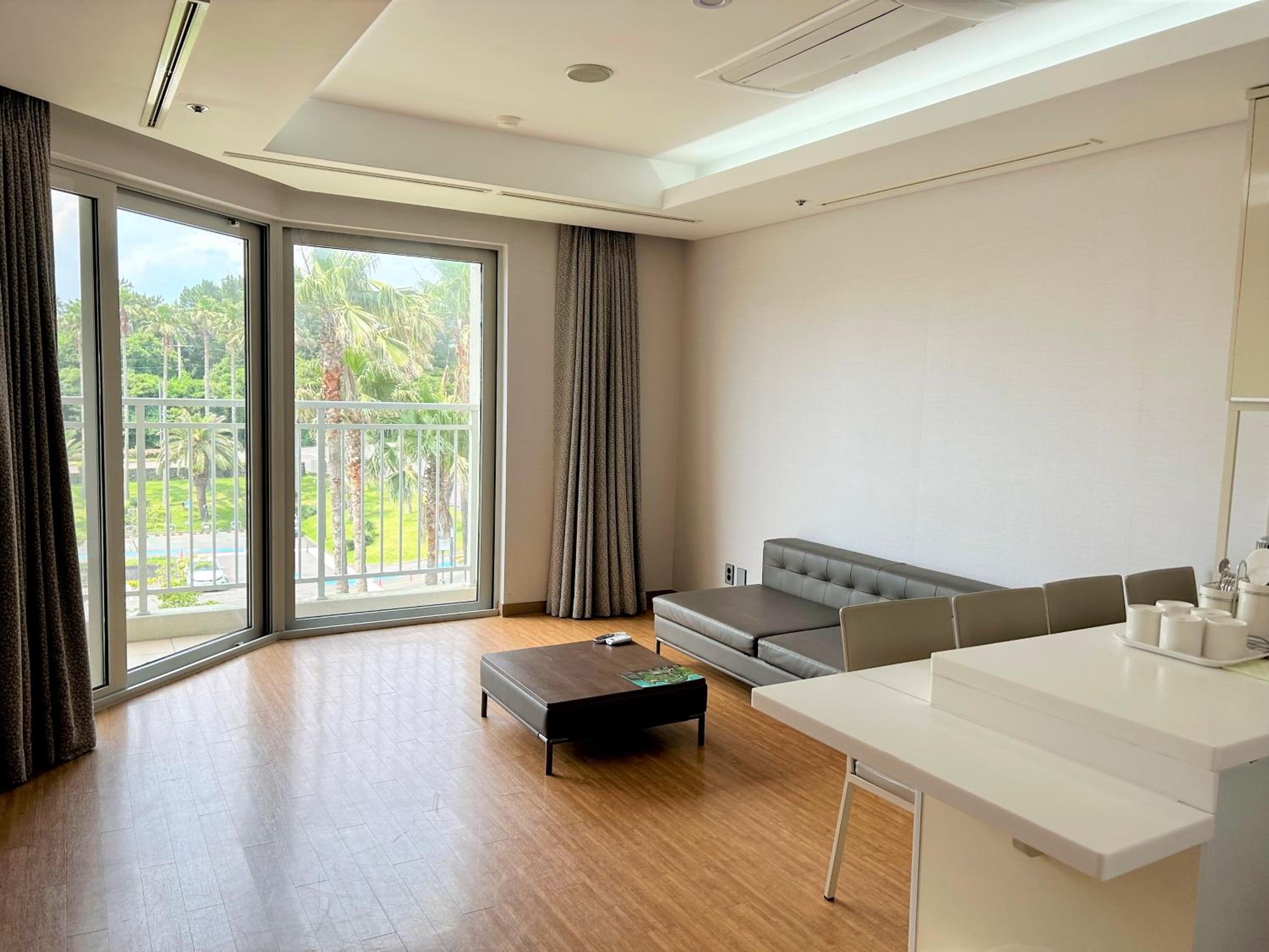 [Resort] Premier Suite - Double (With Kitchenette) - Photo 1