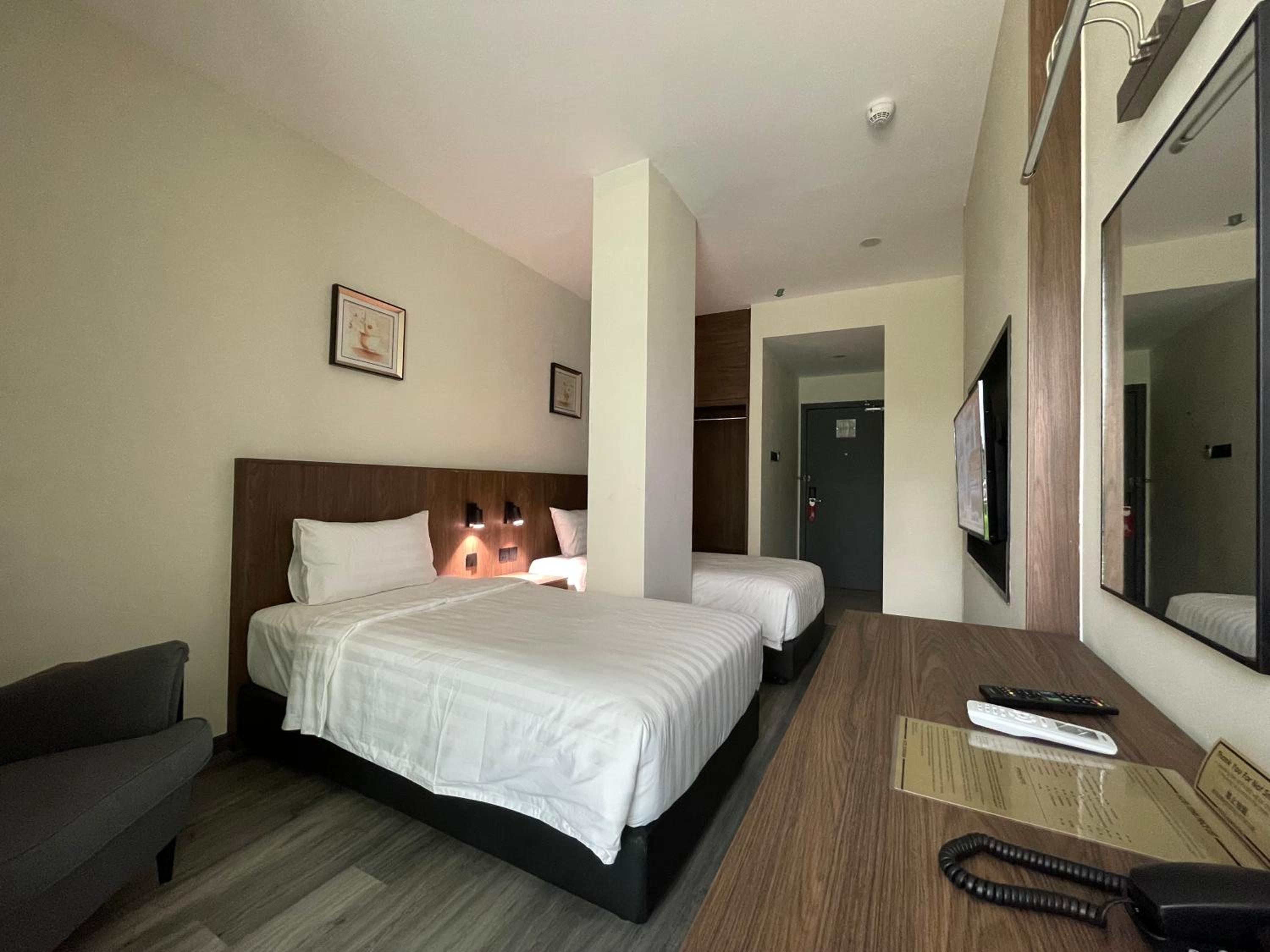 Standard Twin Room