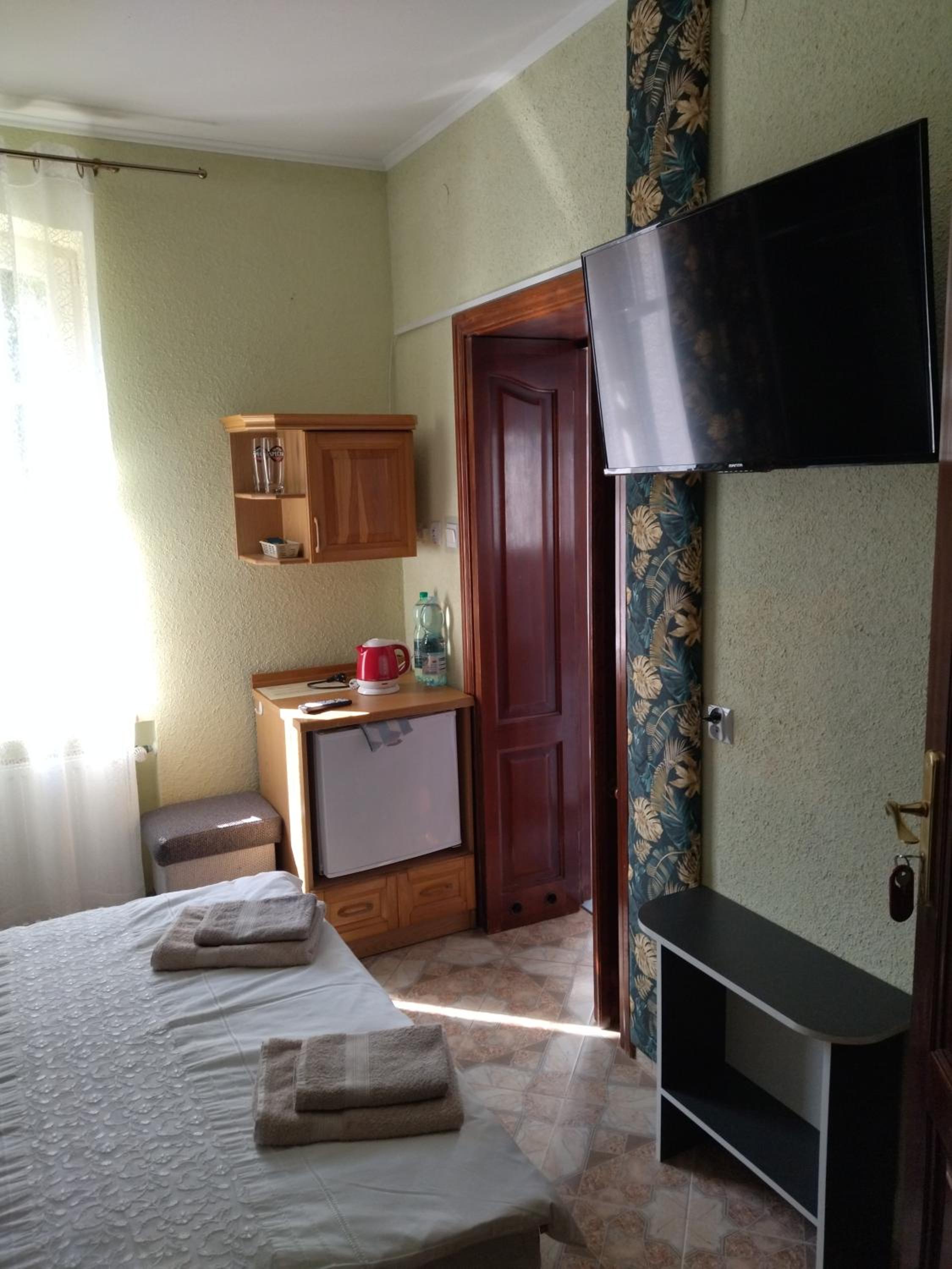 Small Double Room photo 2