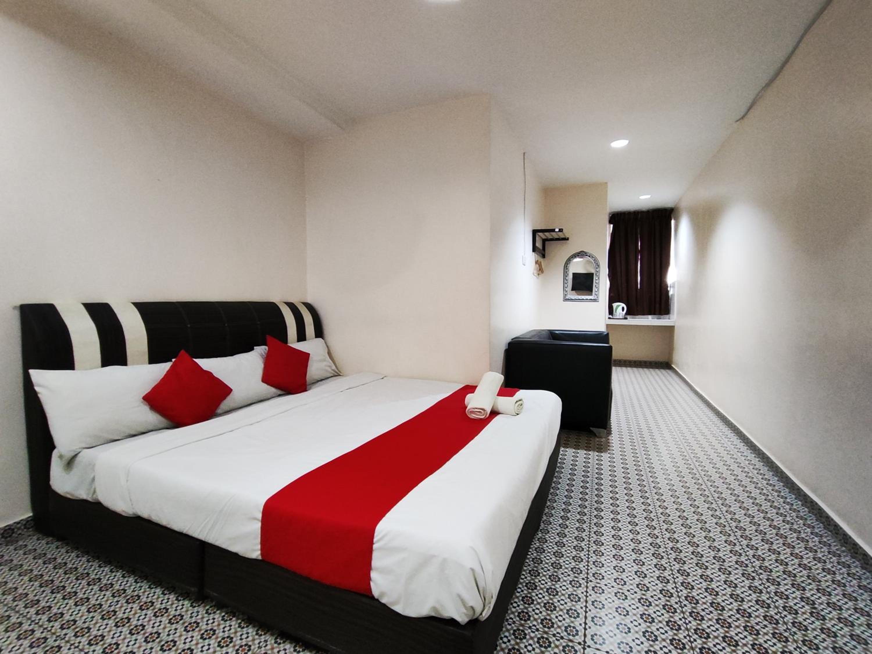 Deluxe King Room photo 1