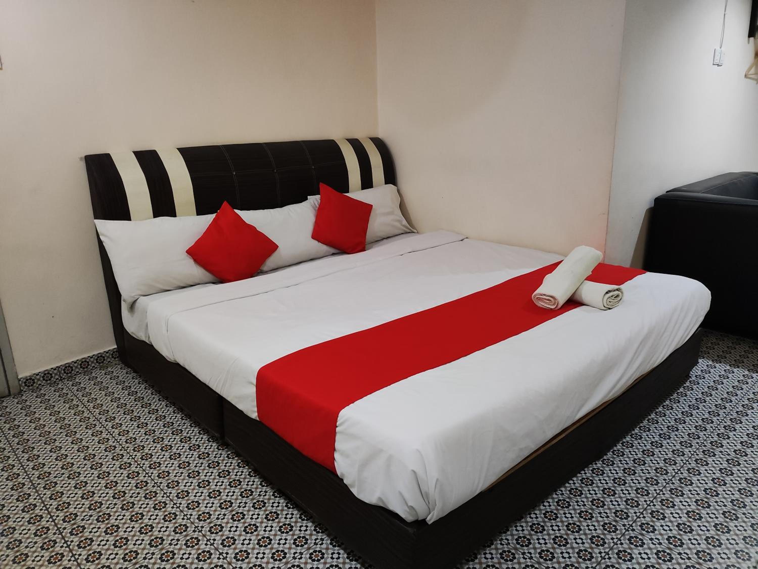 Deluxe King Room photo 2