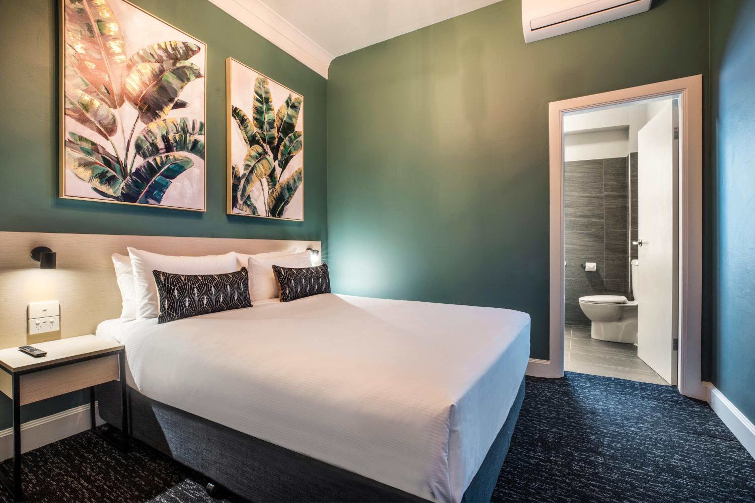 Standard Triple Room photo 2