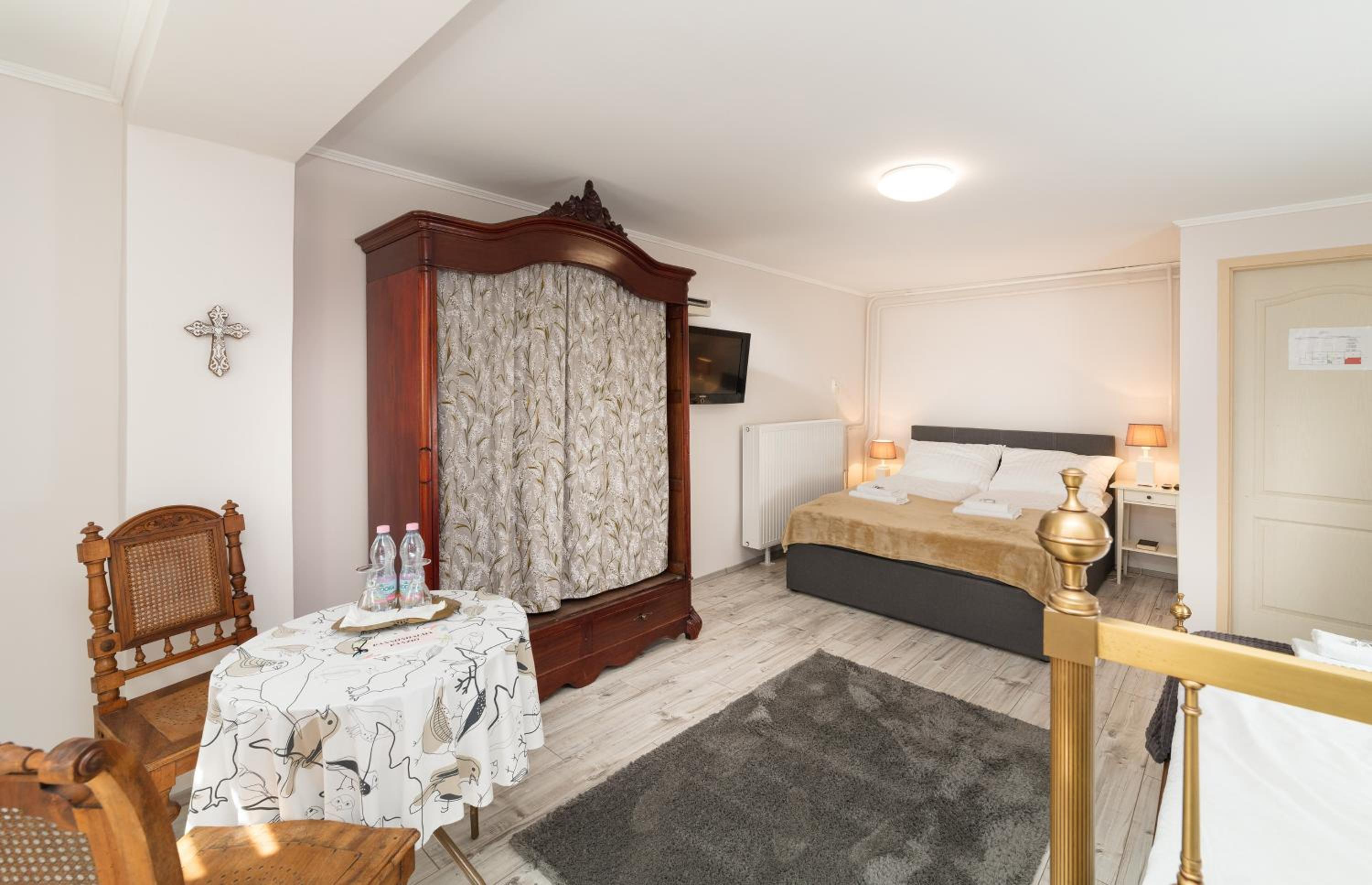 Triple Room - Photo 1