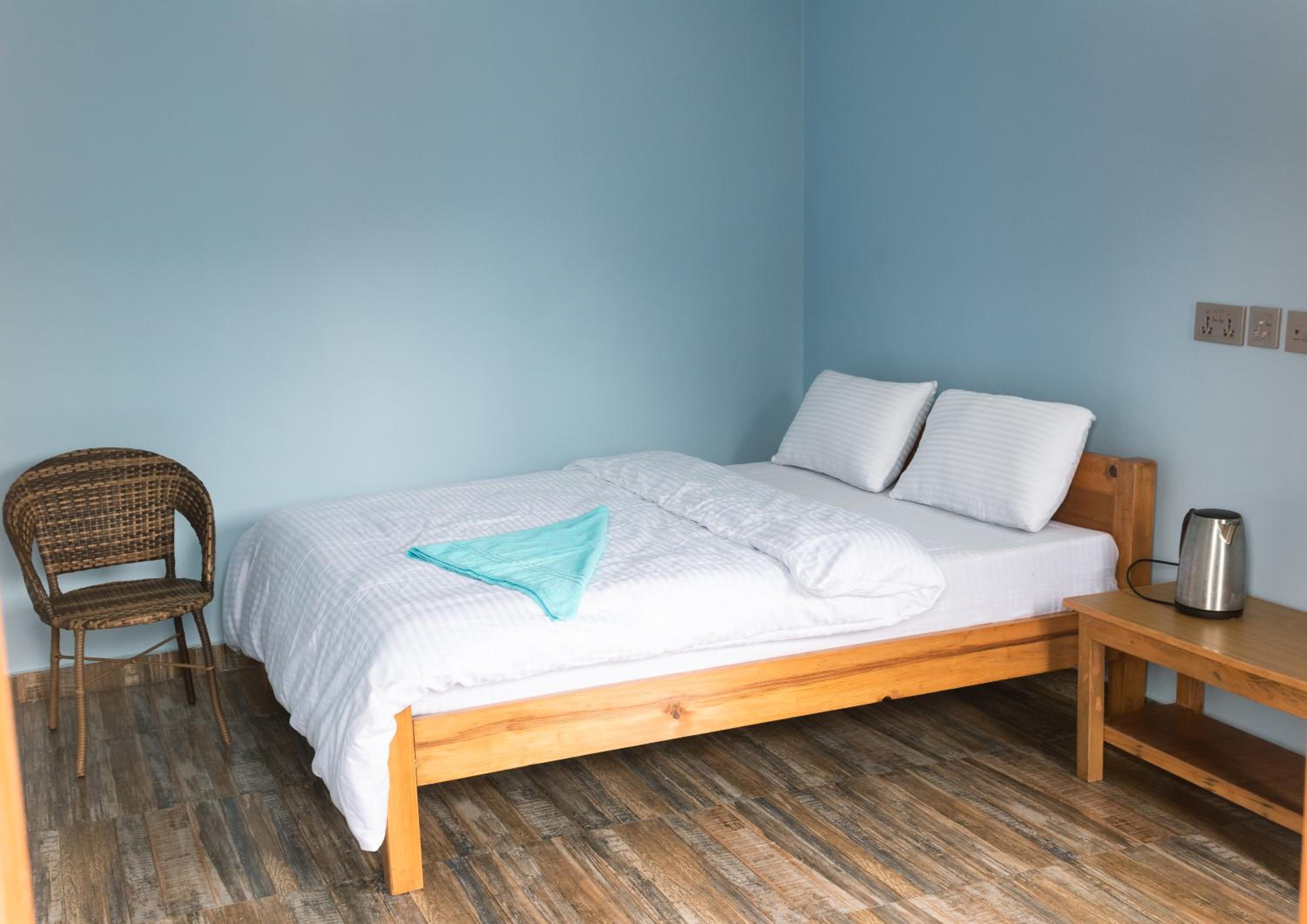 Deluxe Double Room (2 Adults + 1 Child)