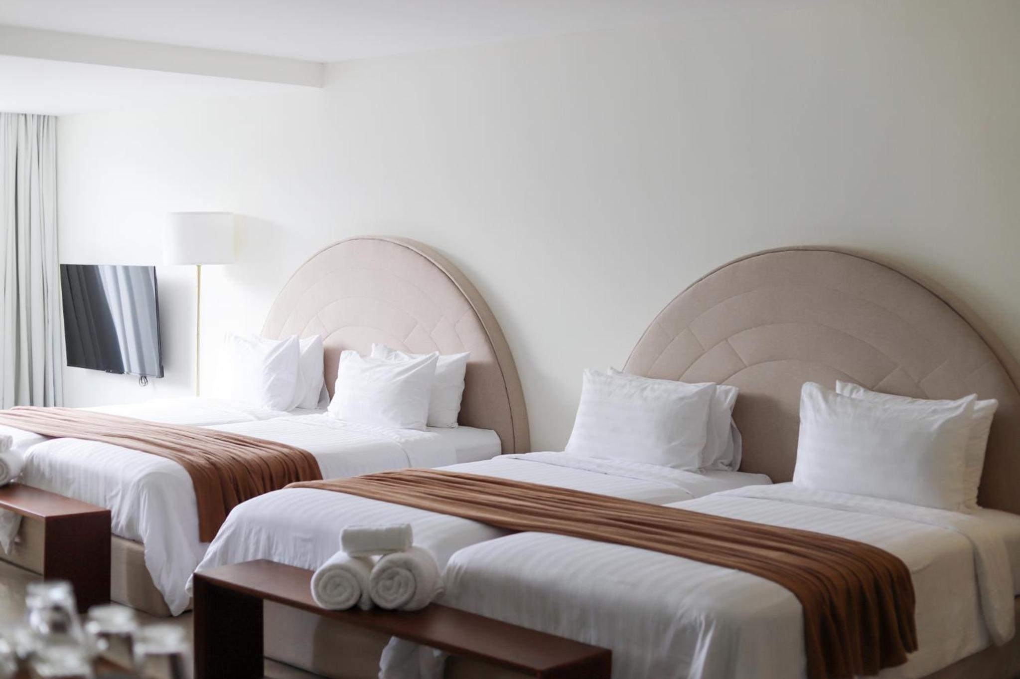 Deluxe Quadruple Room - Photo 2