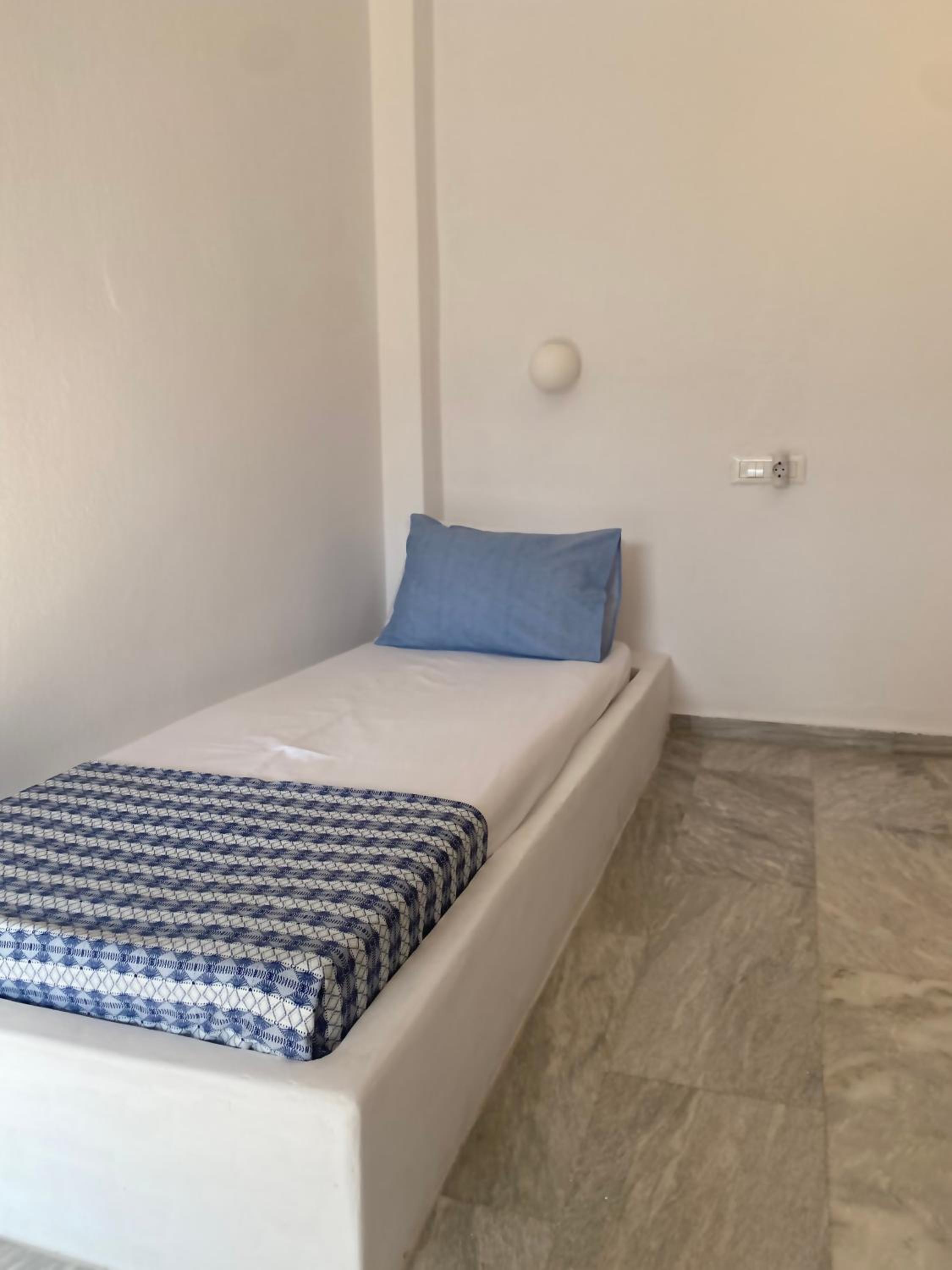 Triple Room with Private Bathroom photo 2