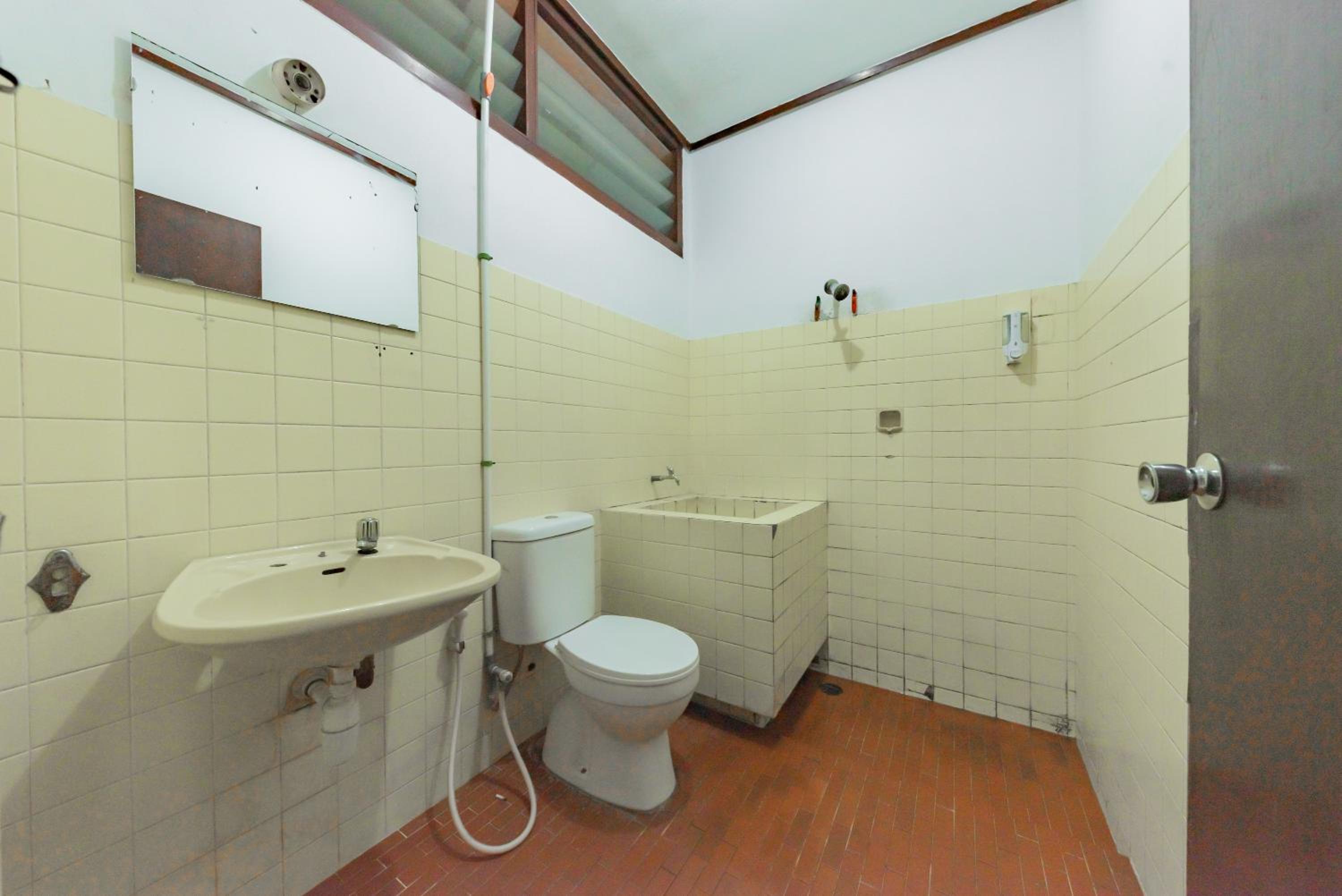 Twin Room - Photo 2