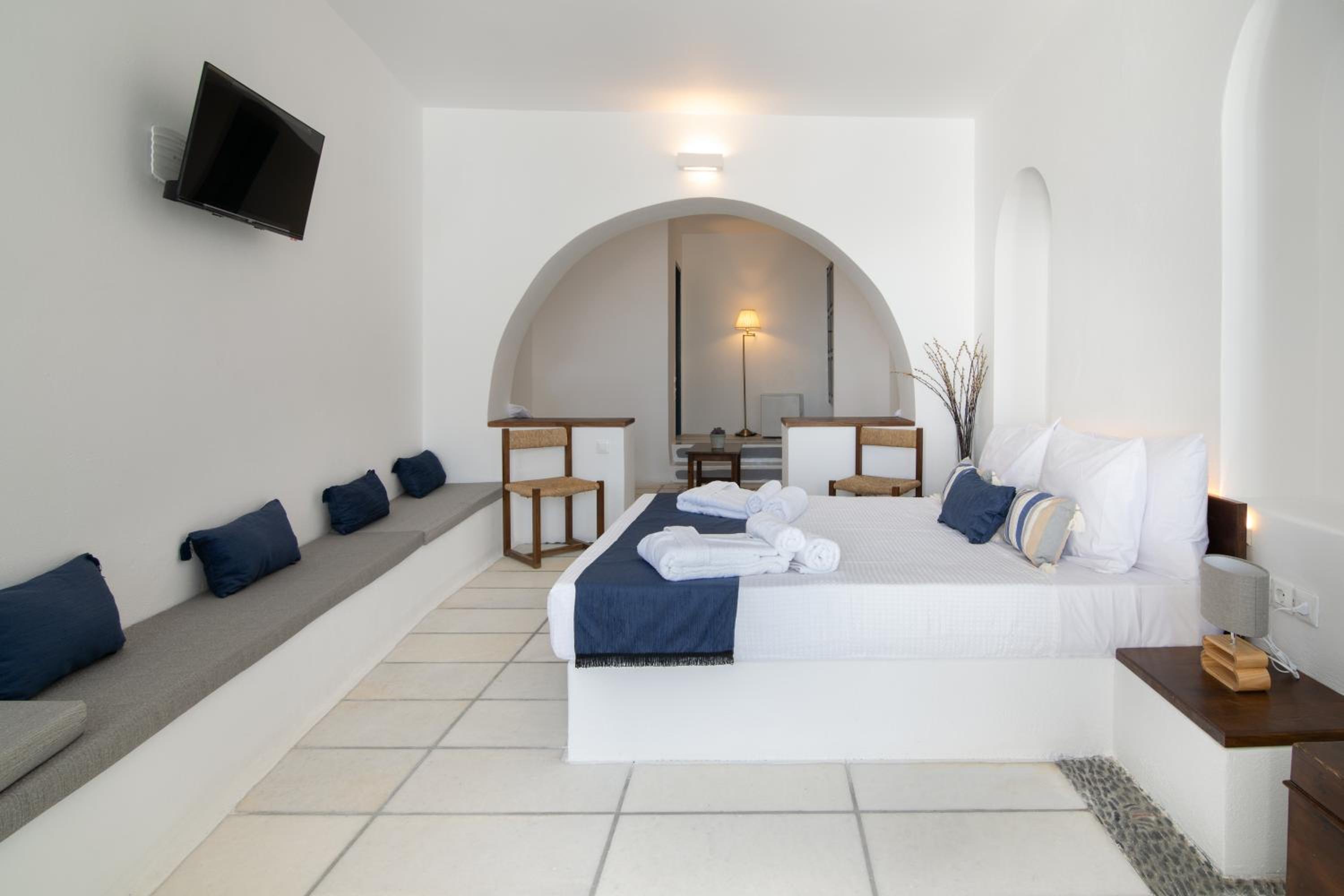 Junior Suite with Terrace - Photo 7