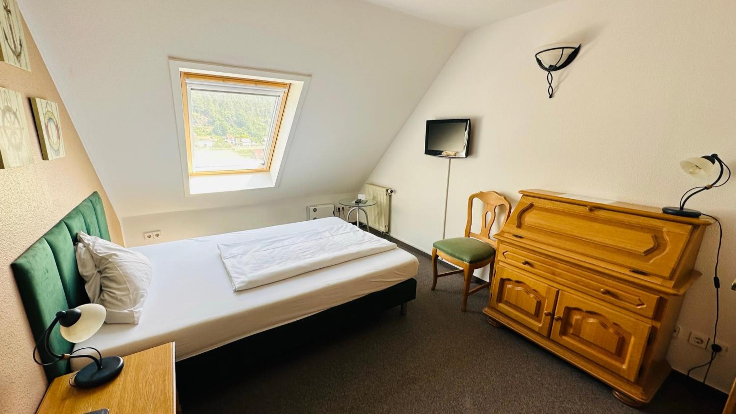 Single Room photo 3