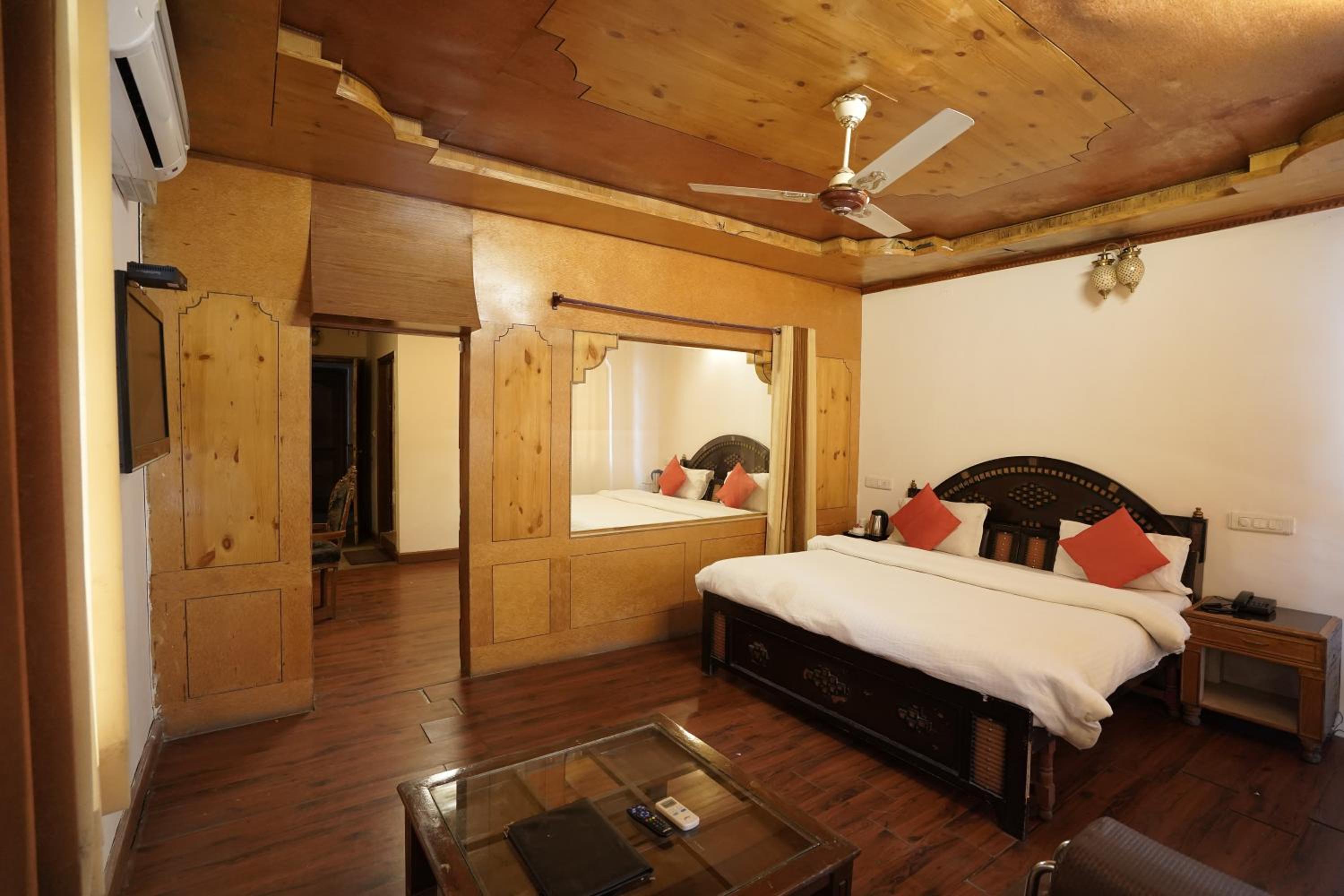 King Suite With Balcony