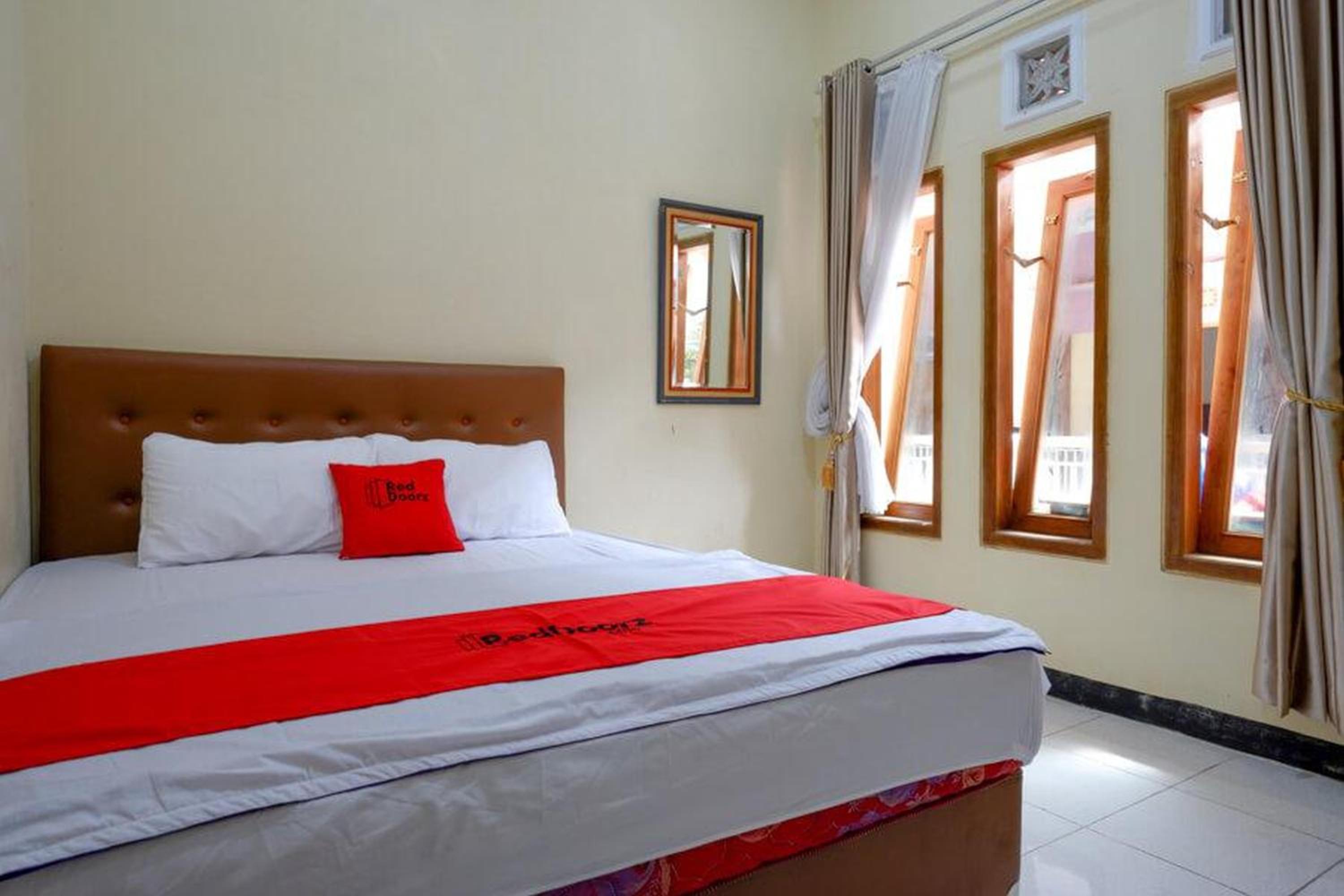 Double Room - Photo 7
