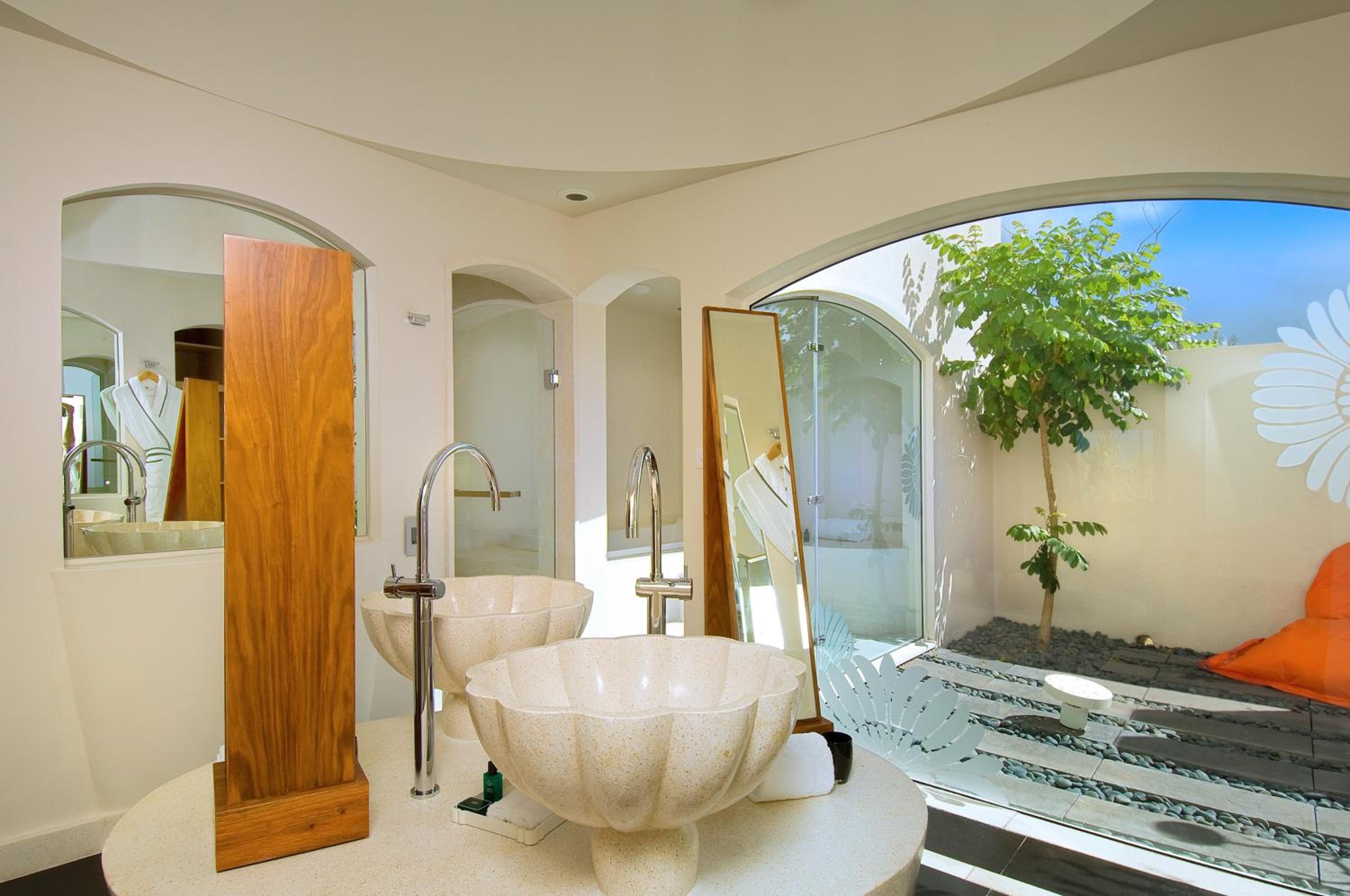 SO King Beach Villa with Private Garden and Plunge pool - Beach Front - Photo 3