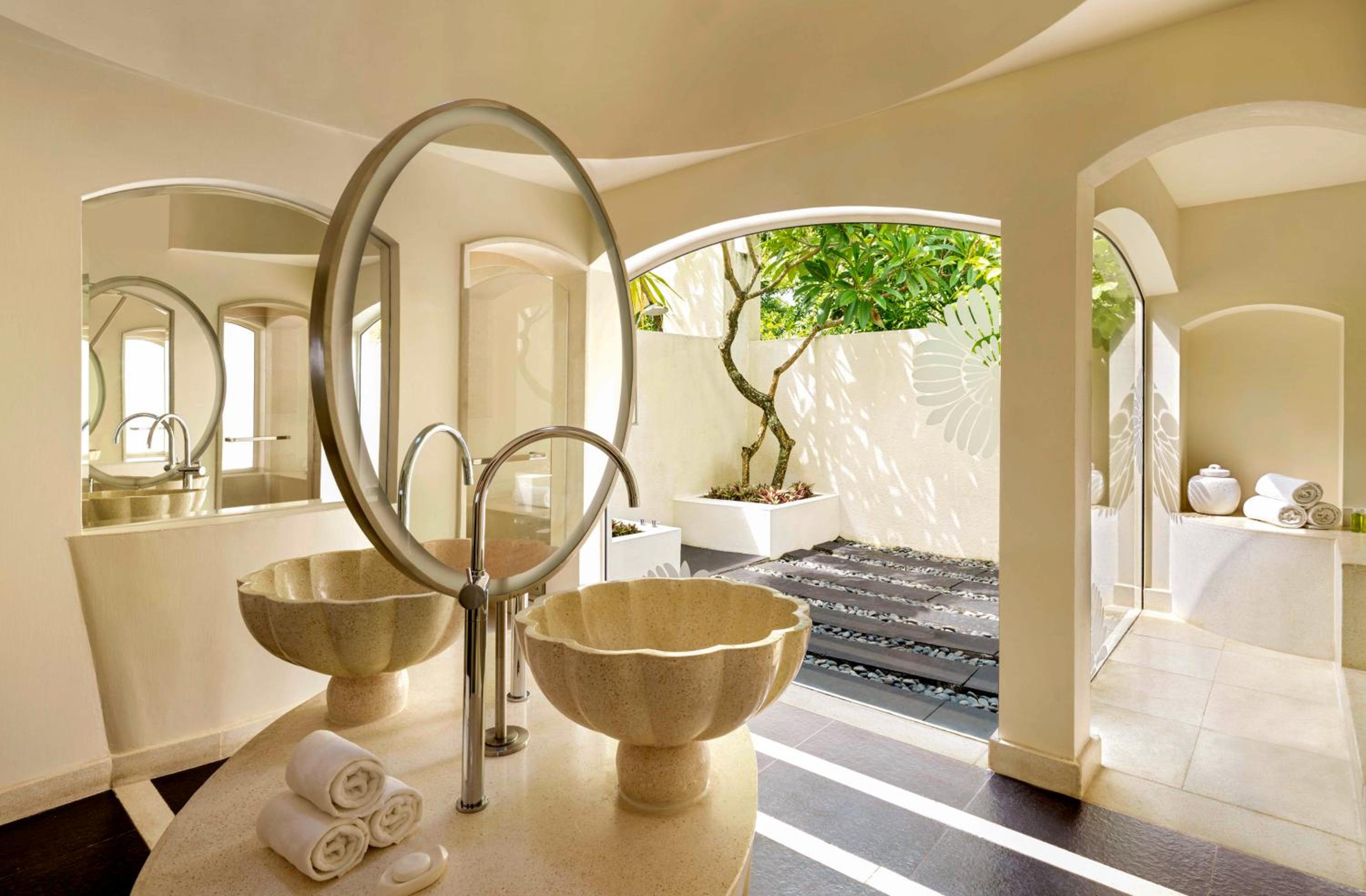 SO King Beach Villa with Private Garden and Plunge pool - Beach Front - Photo 6