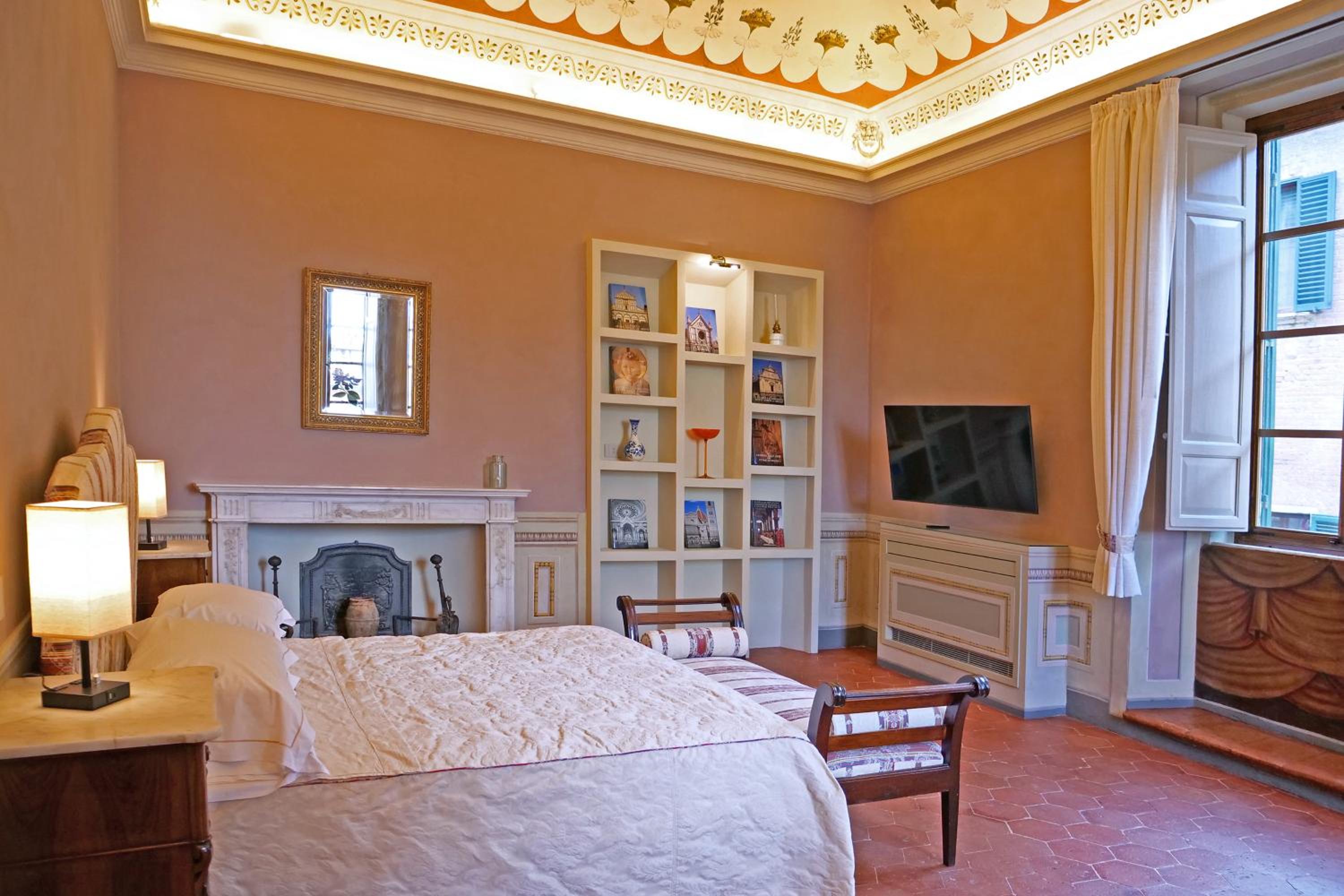 Superior Suite - Photo 3