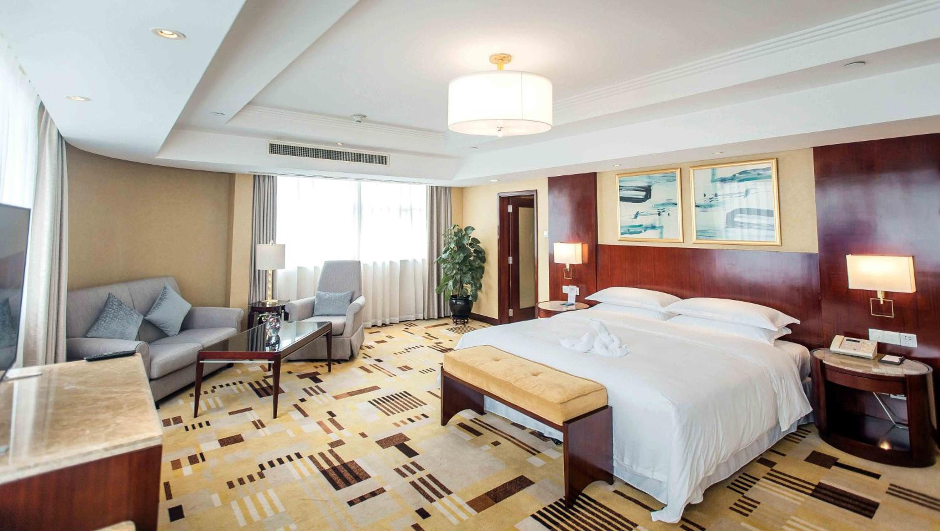 Prestige King, Guest room, 1 King, City view photo 2