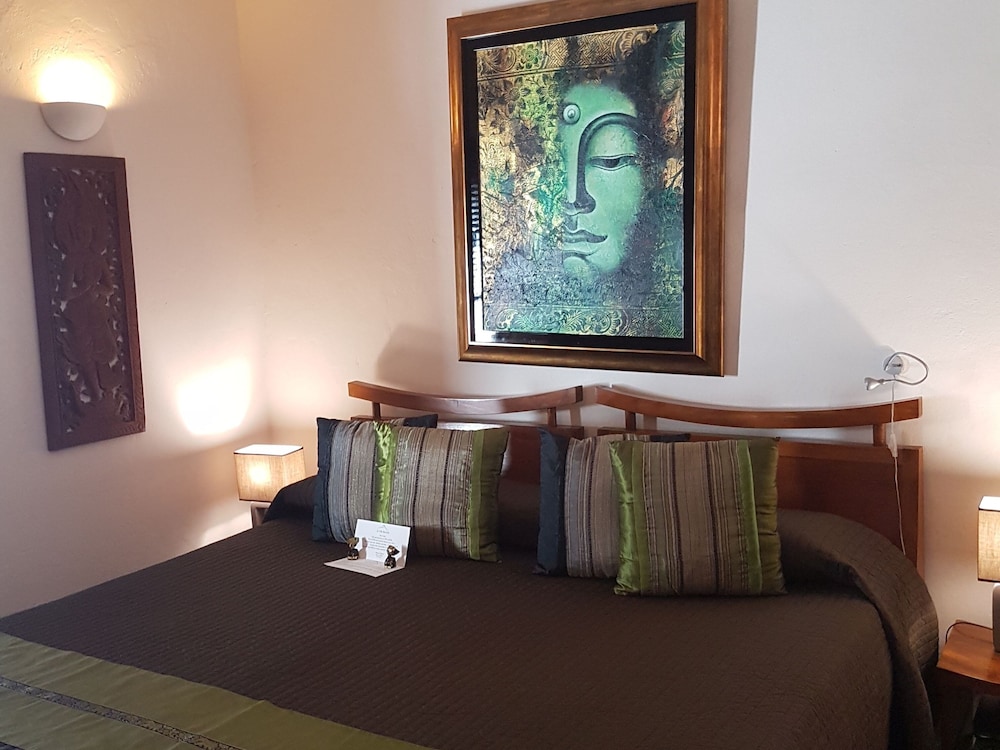 Economy Double or Twin Room, Private Bathroom (Oriental Plus)