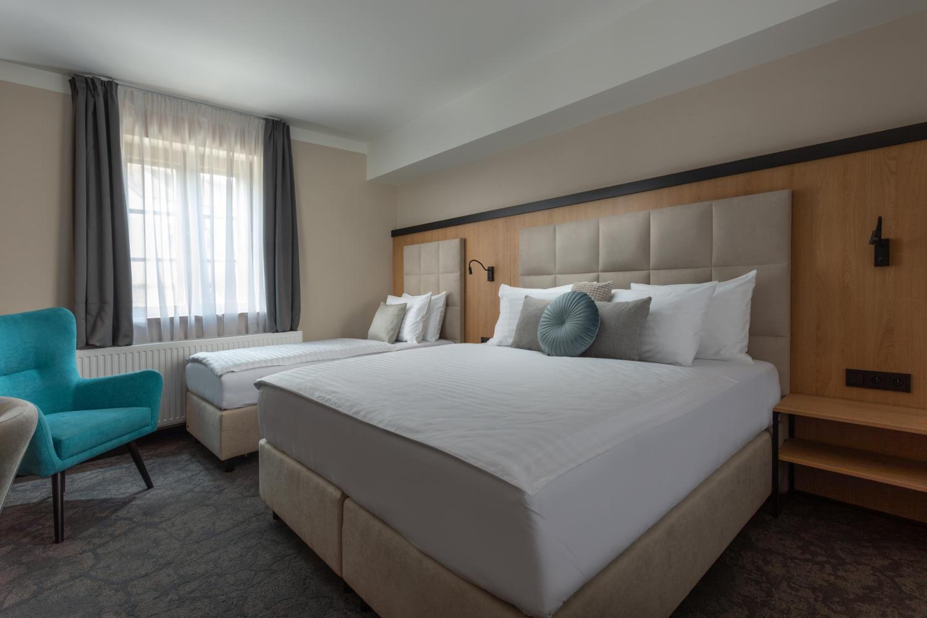 Deluxe Triple Room photo 2