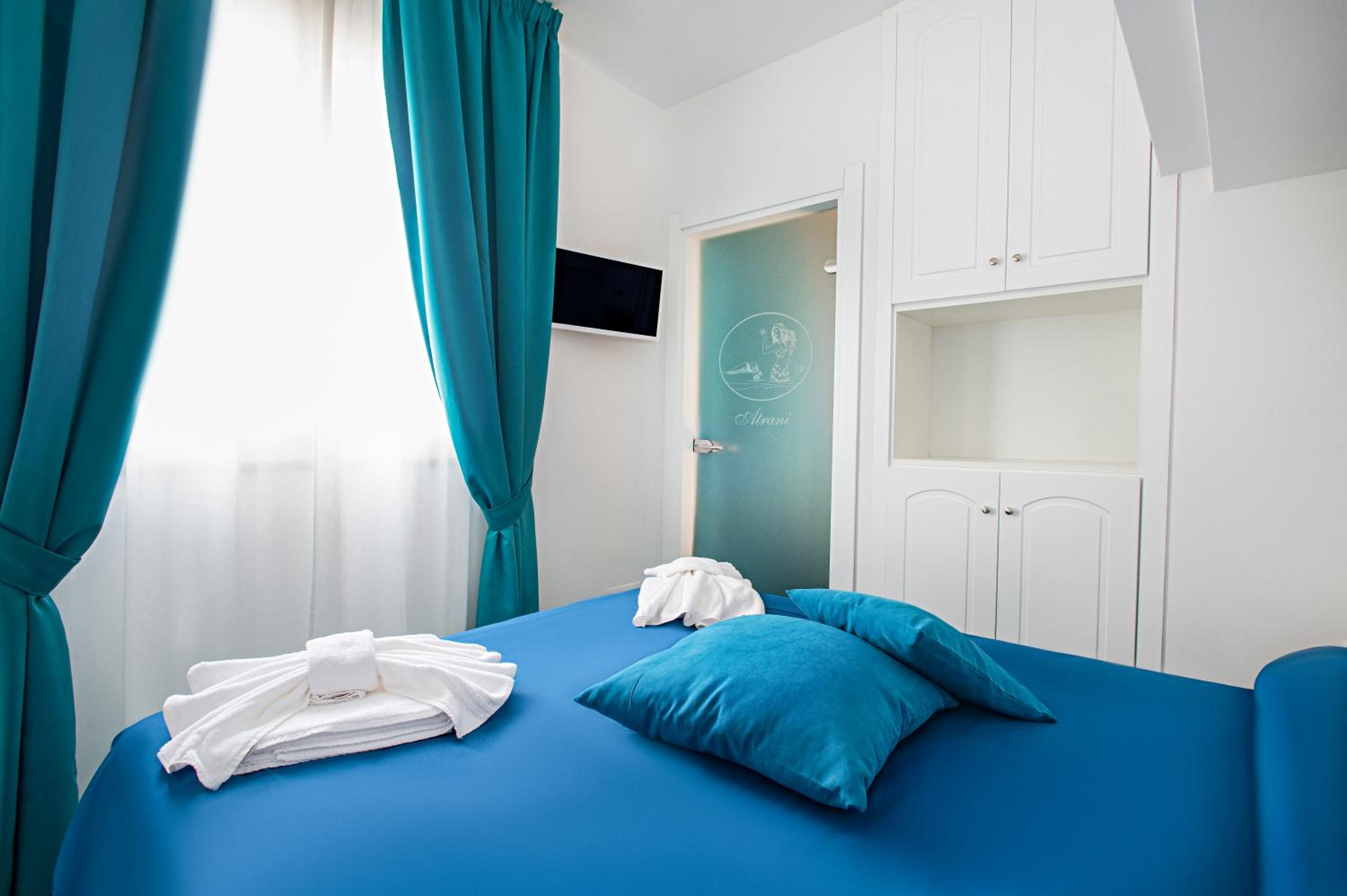 Standard Double Room - Photo 3