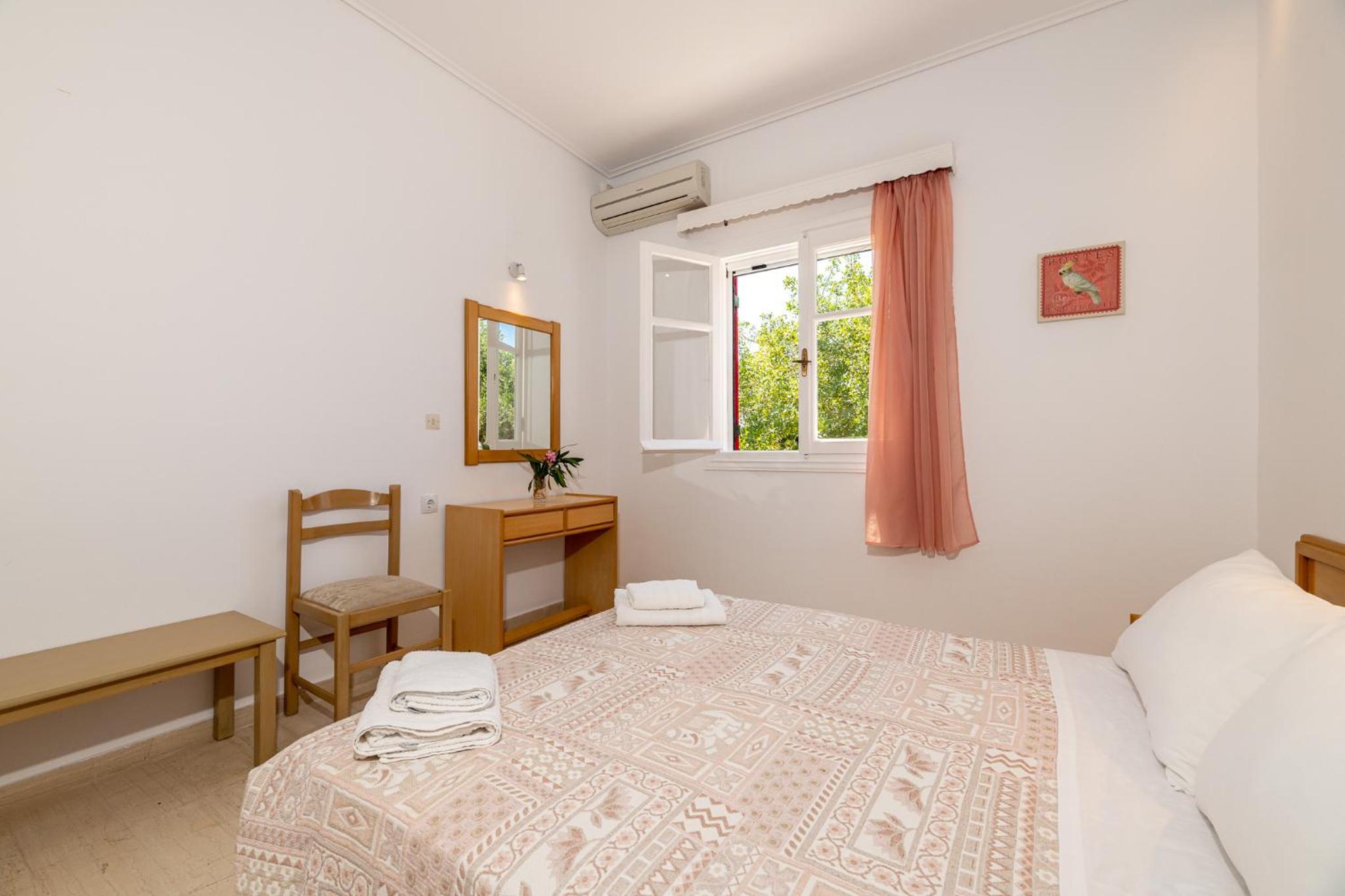 Ariadni - One Bedroom Villa with shared pool