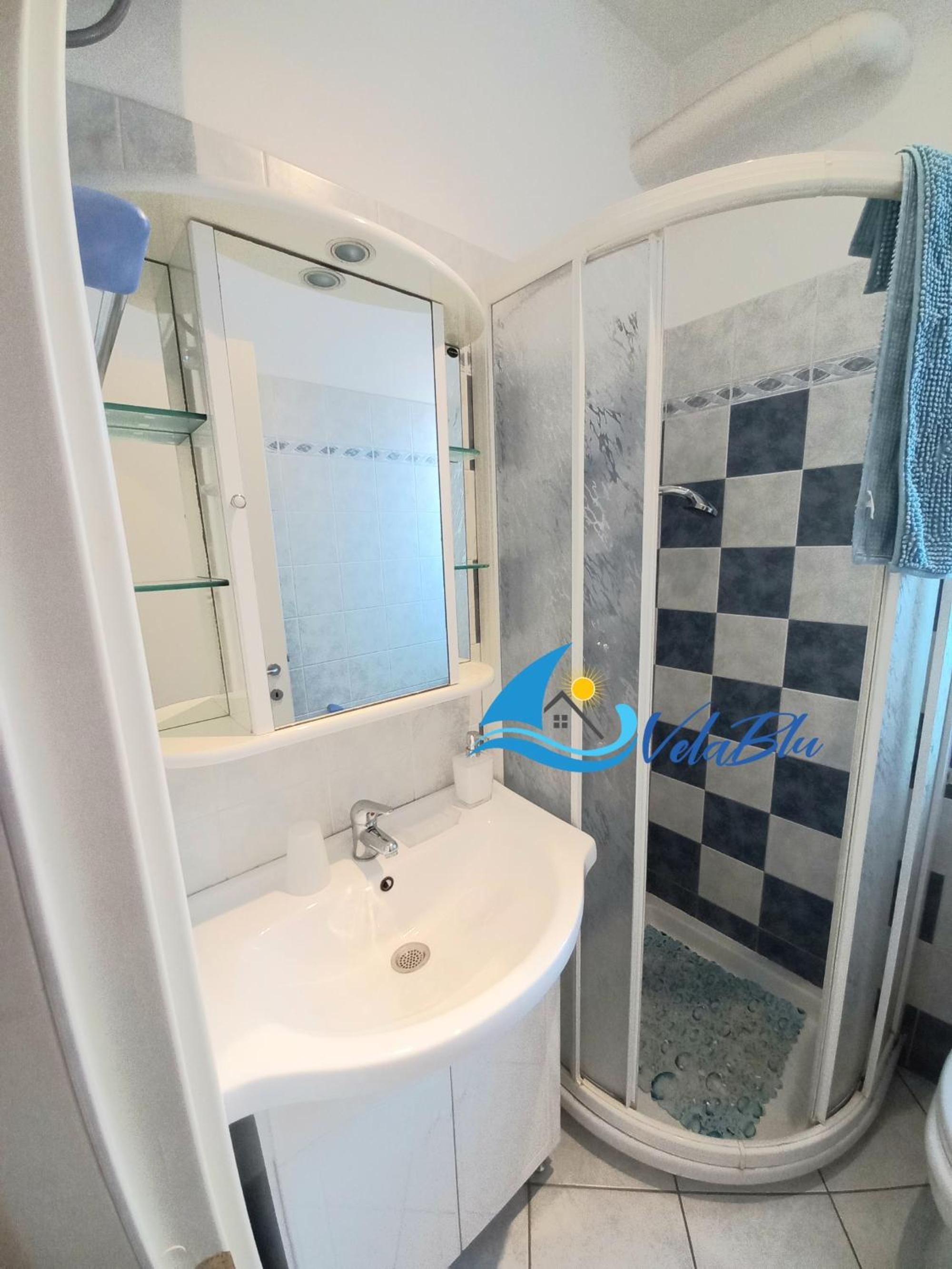 Studio Apartment photo 2