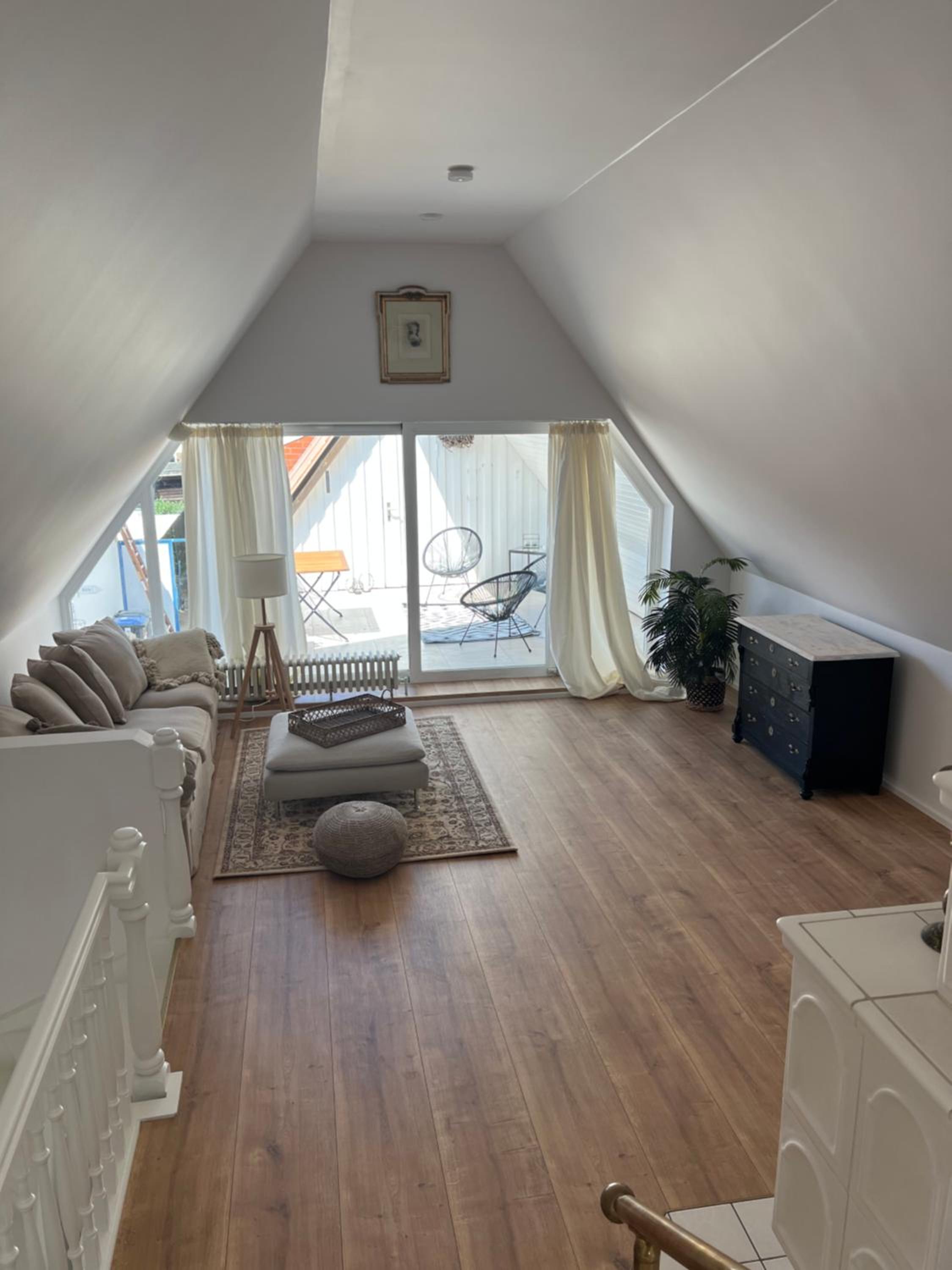 Three-Bedroom House photo 3