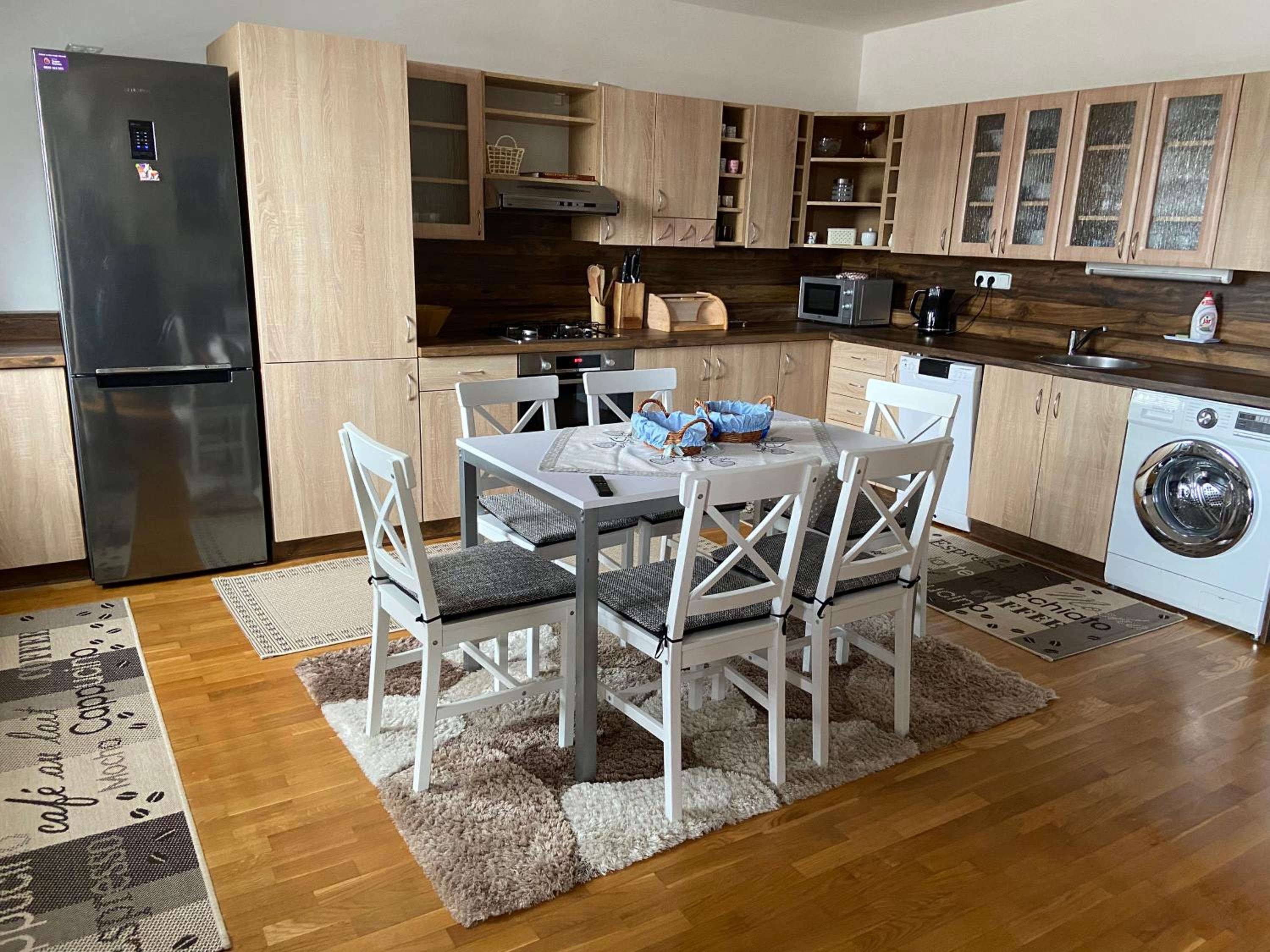Three-Bedroom Apartment - Photo 29