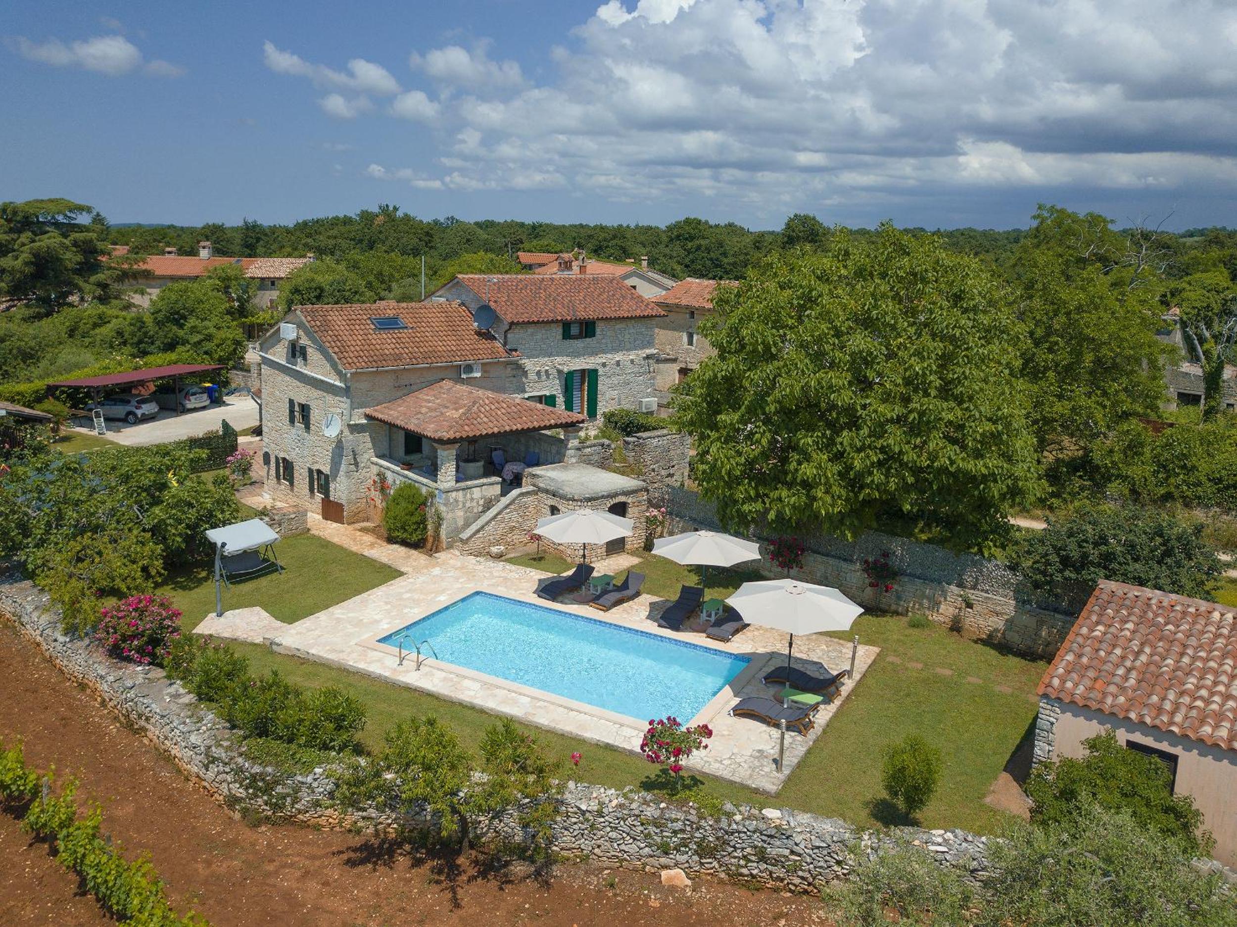 Three-Bedroom Villa photo 2