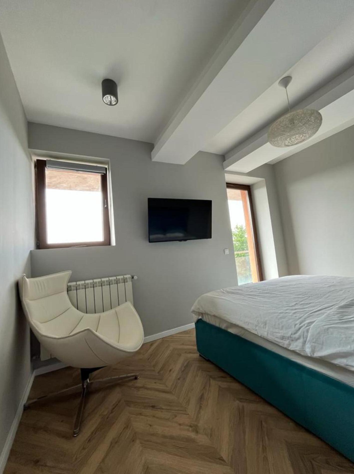 Deluxe Double Or Twin Room With Lake View photo 2