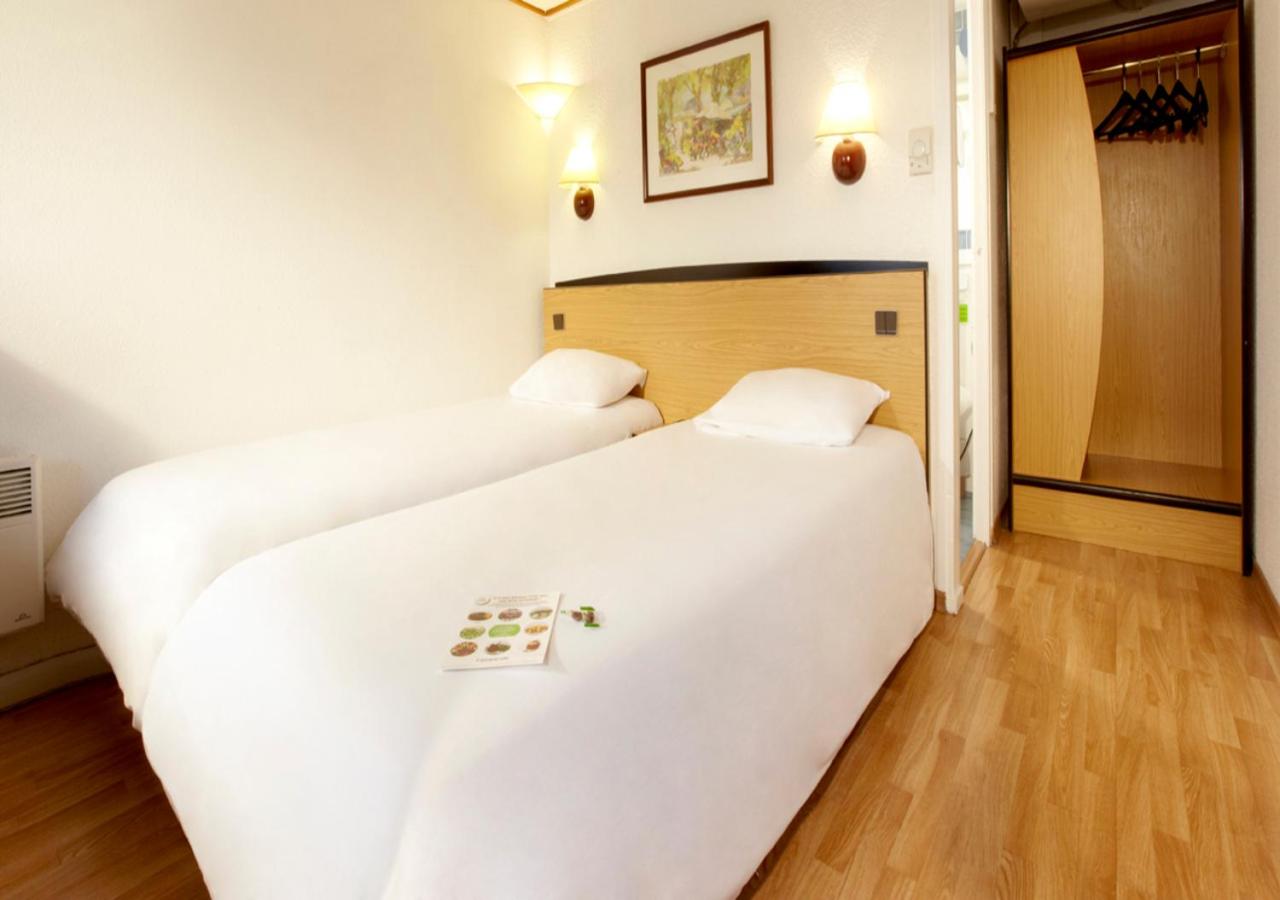 2 Single Beds with One Junior Bed photo 1