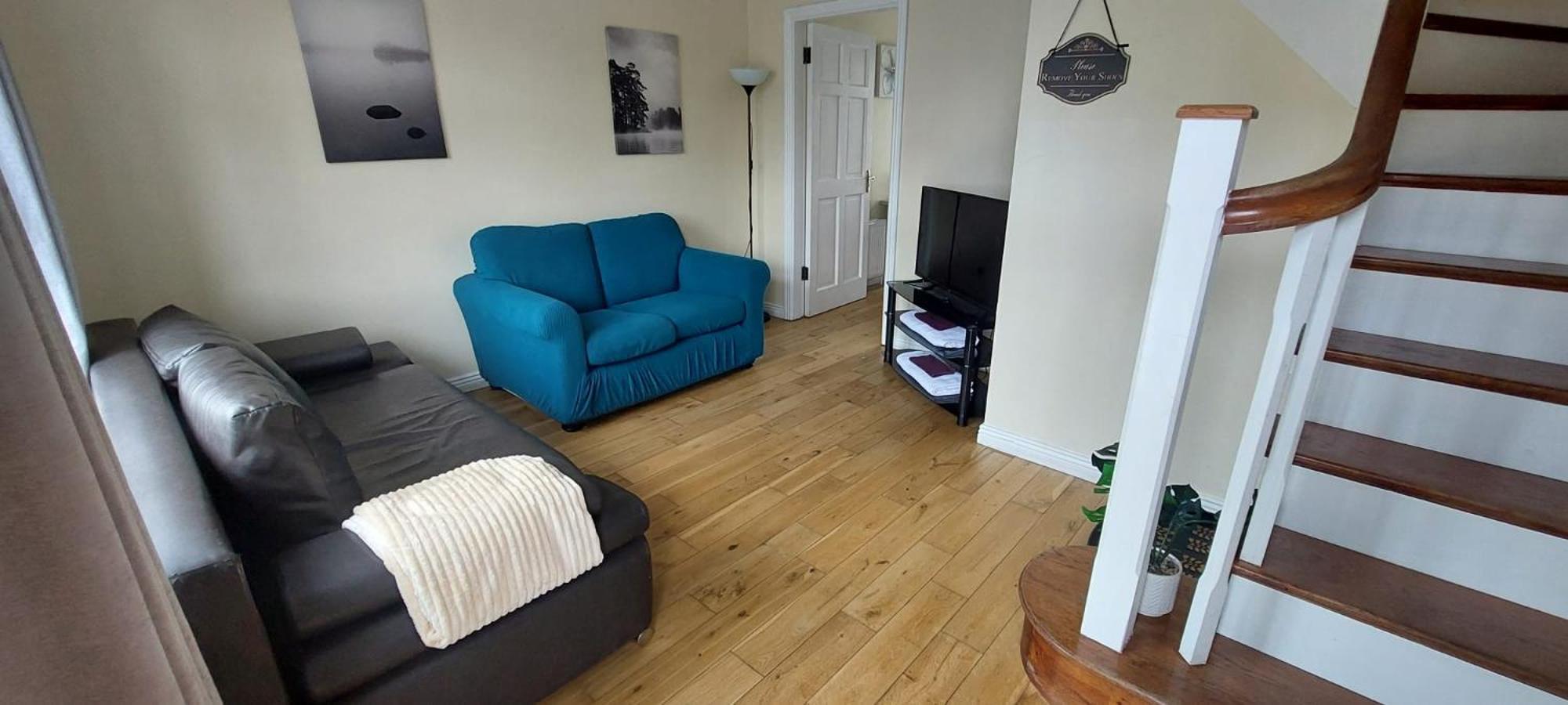 Two-Bedroom Apartment - Photo 10