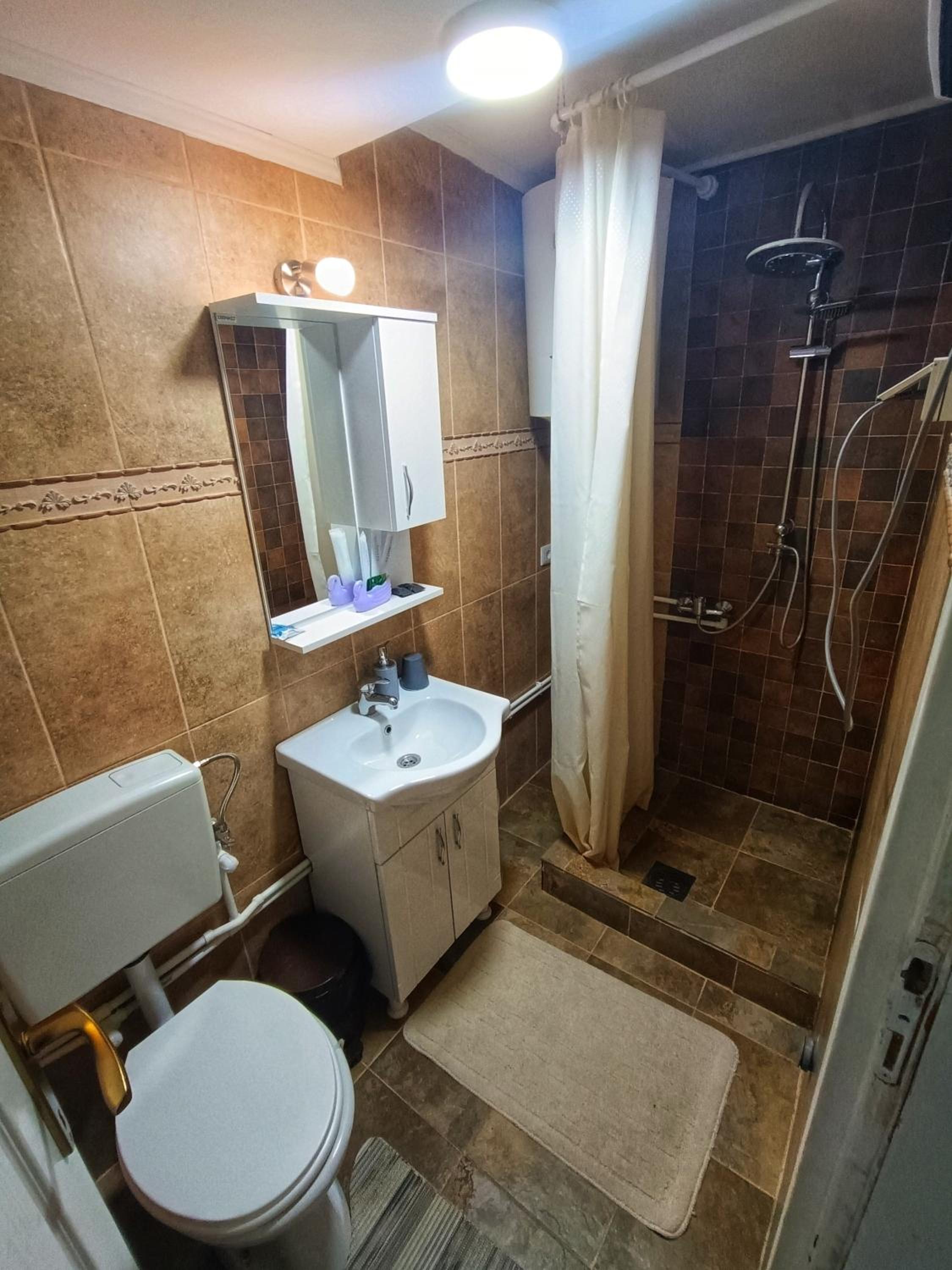 One-Bedroom Apartment - Photo 10