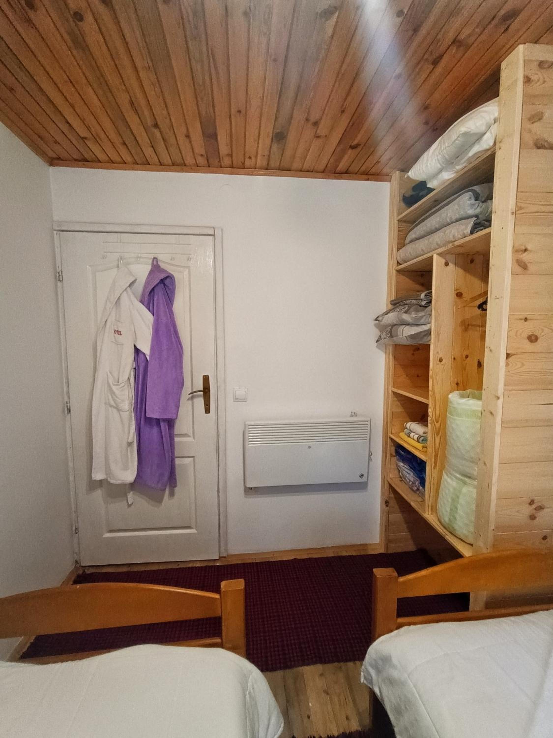 One-Bedroom Apartment - Photo 8