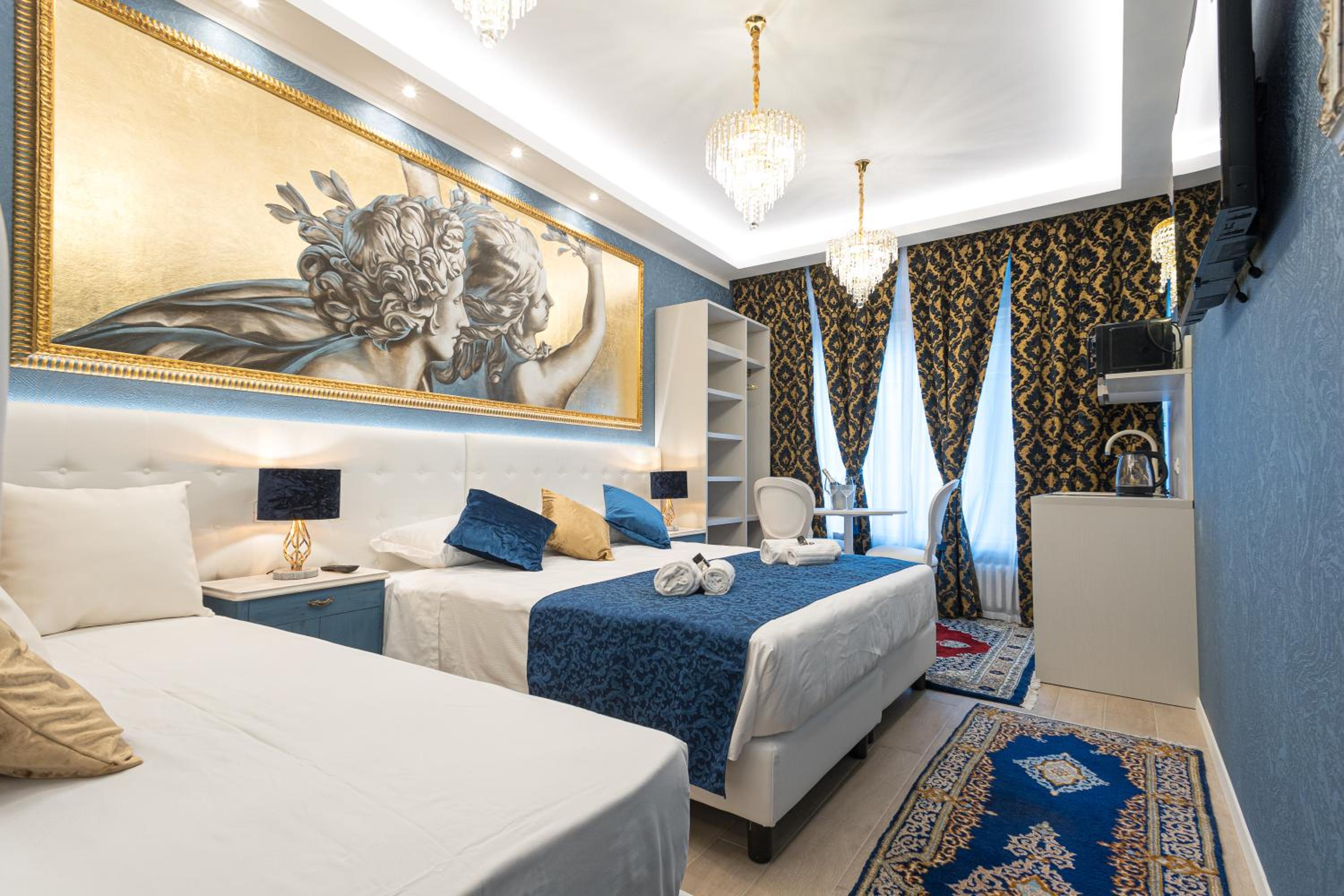 Deluxe Suite with Spa Bath