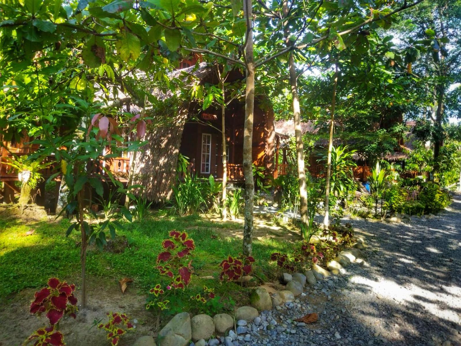 Standard Twin Room with Garden View - Photo 2