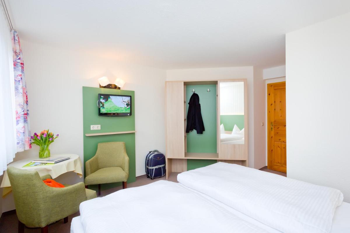 Standard Double Room photo 2