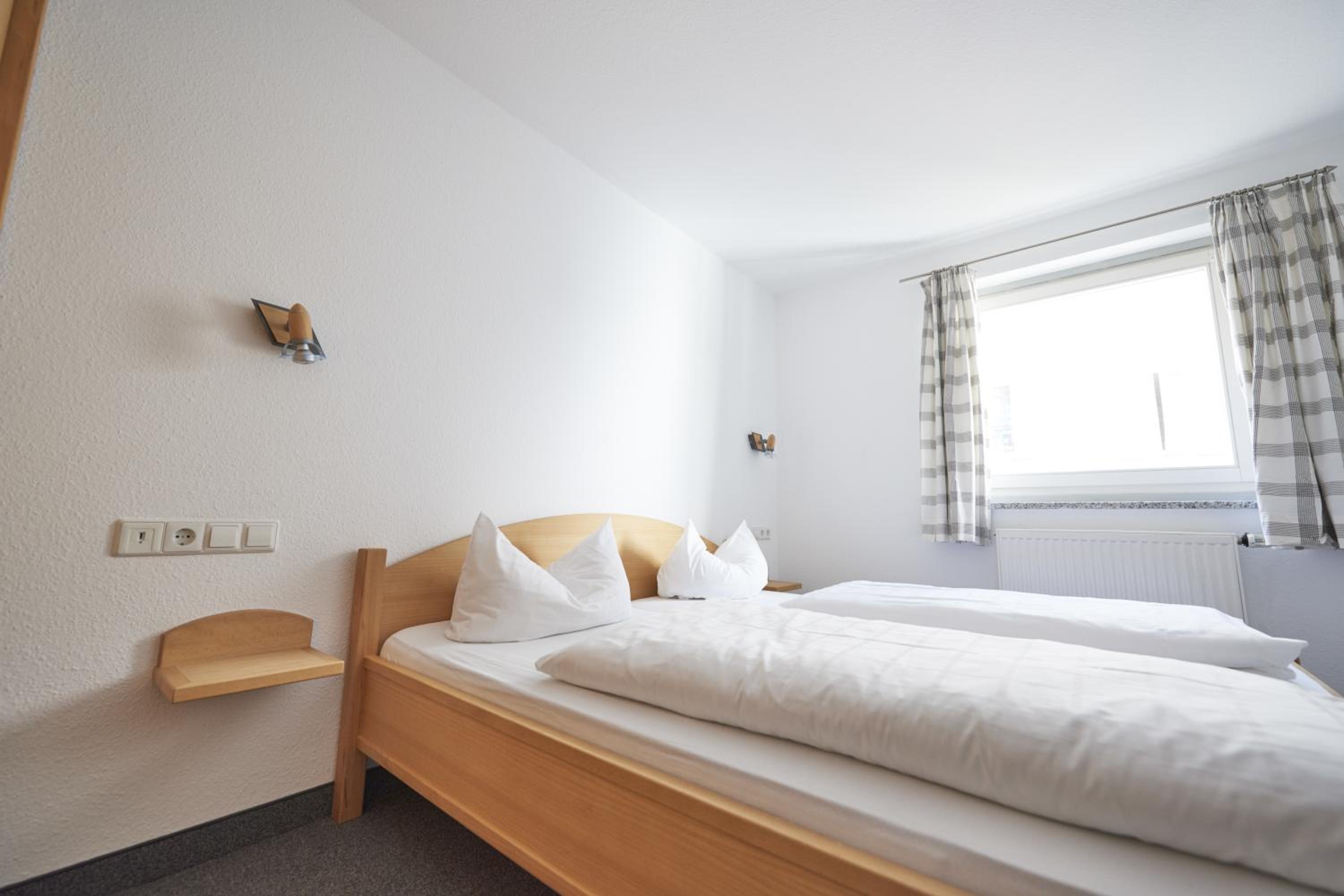 Double Room with Private Bathroom photo 2